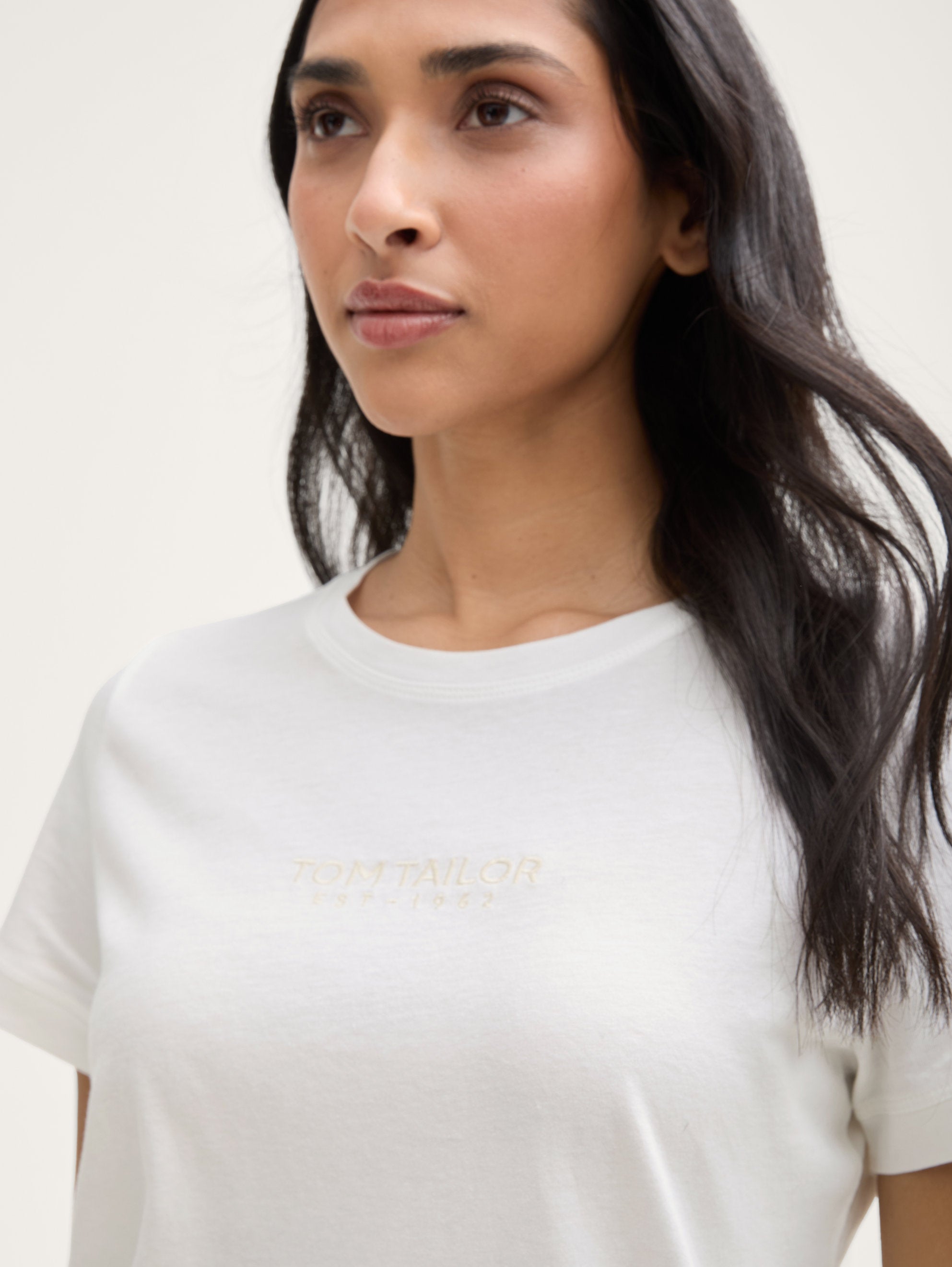 Tom Tailor_T-Shirt with Logo Embroidery_1045543_10315_04