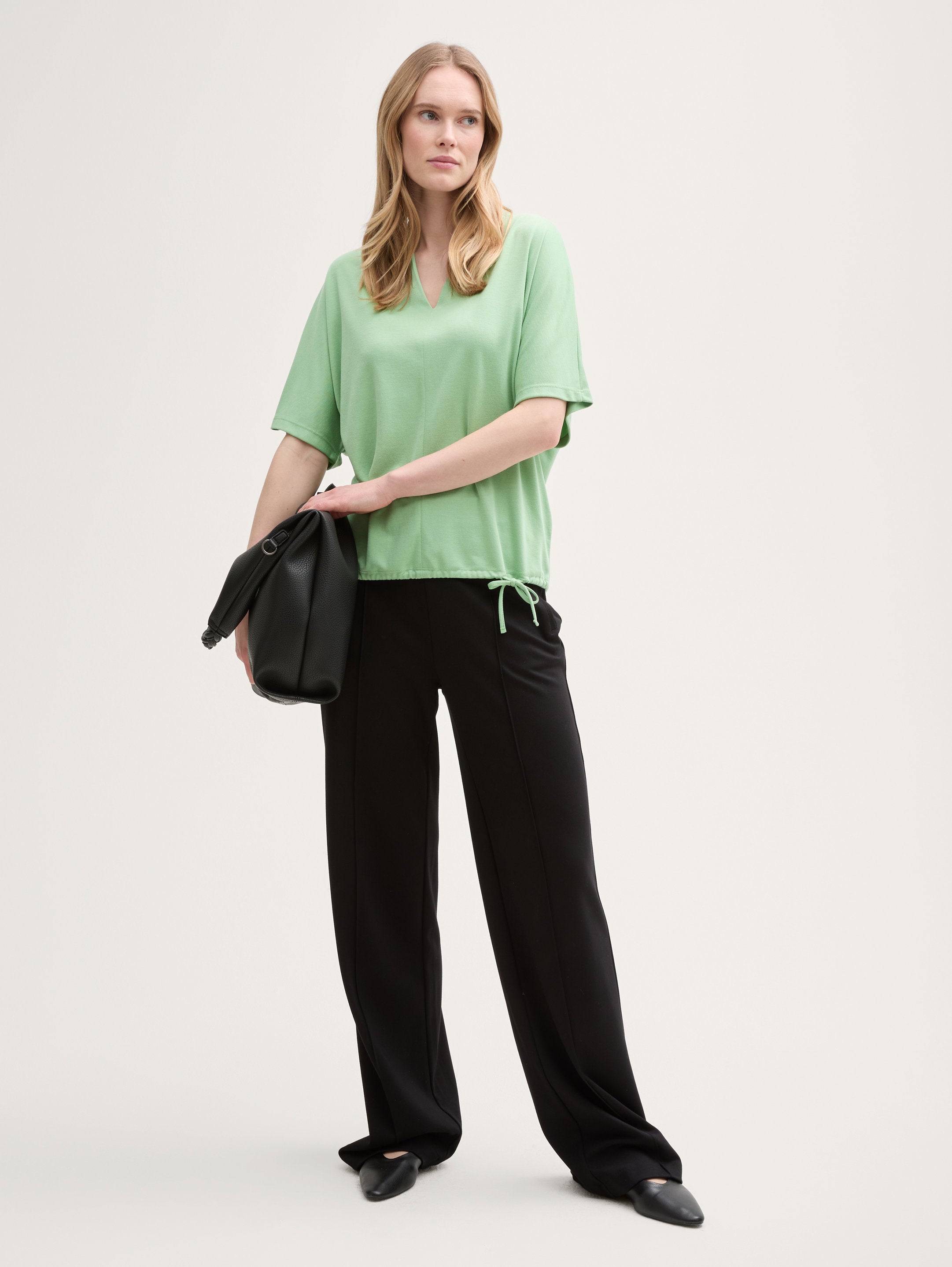 Tom Tailor_T-Shirt with a V-Neckline_1045553_37116_02