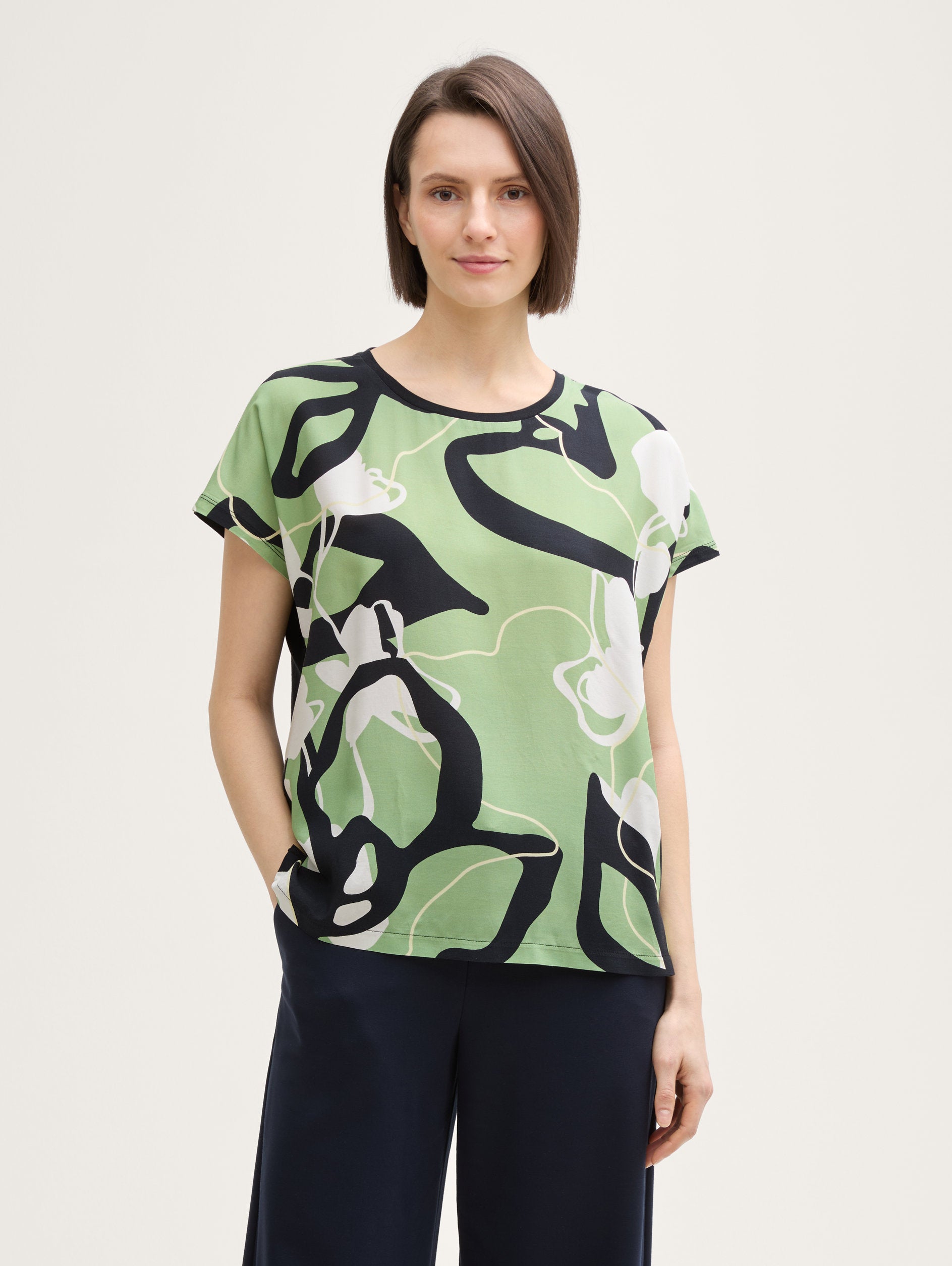 Tom Tailor_T-Shirt in a Mix of Materials_1045569_37116_01