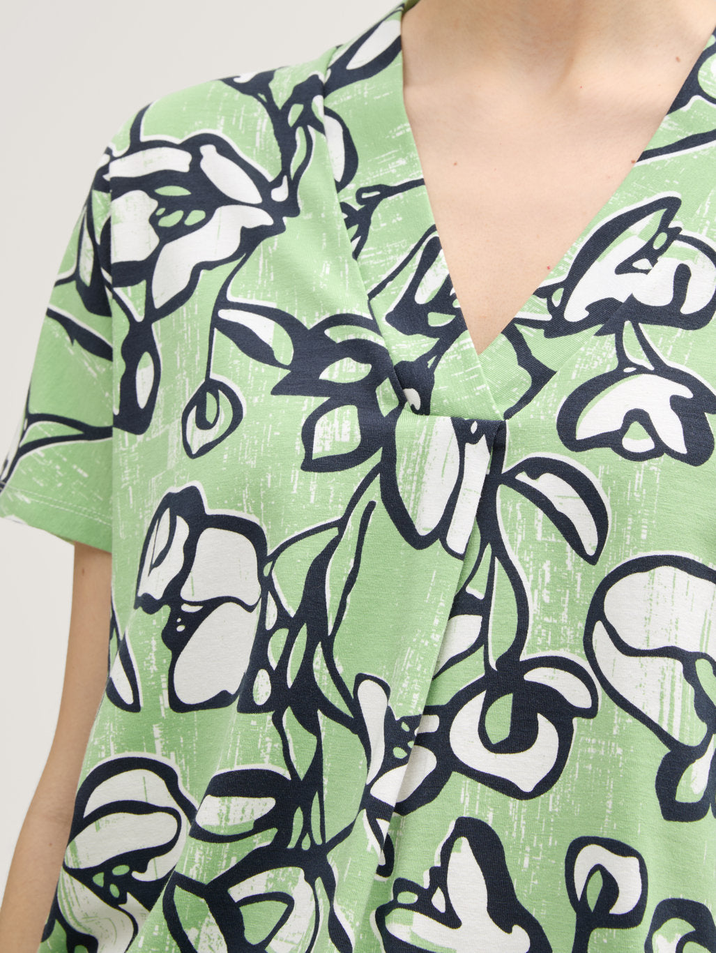 Tom Tailor_T-Shirt with Pattern_1045570_37120_04