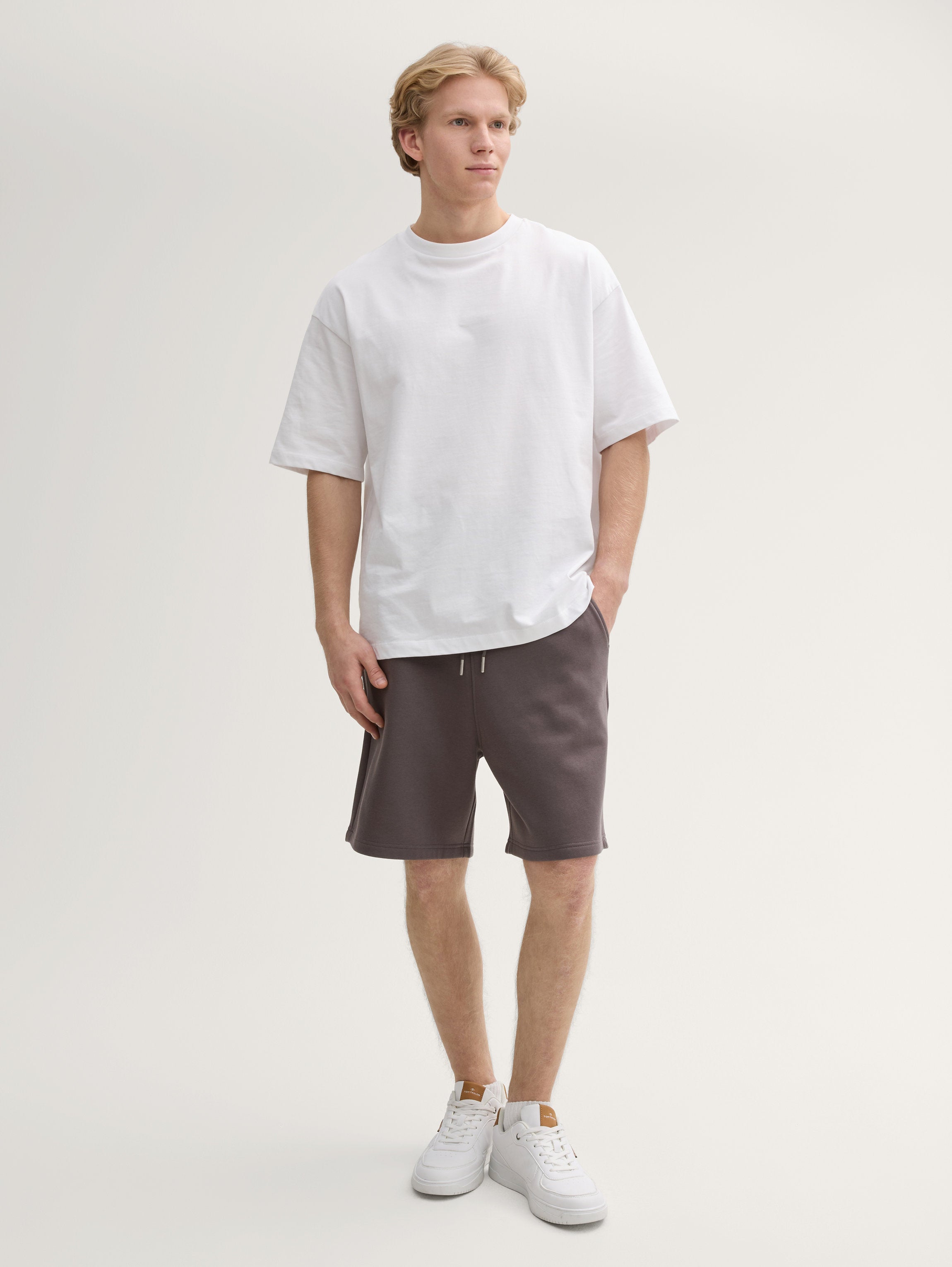 Tom Tailor_Relaxed Fit Jogger Sweat Shorts_1045584_11587_01