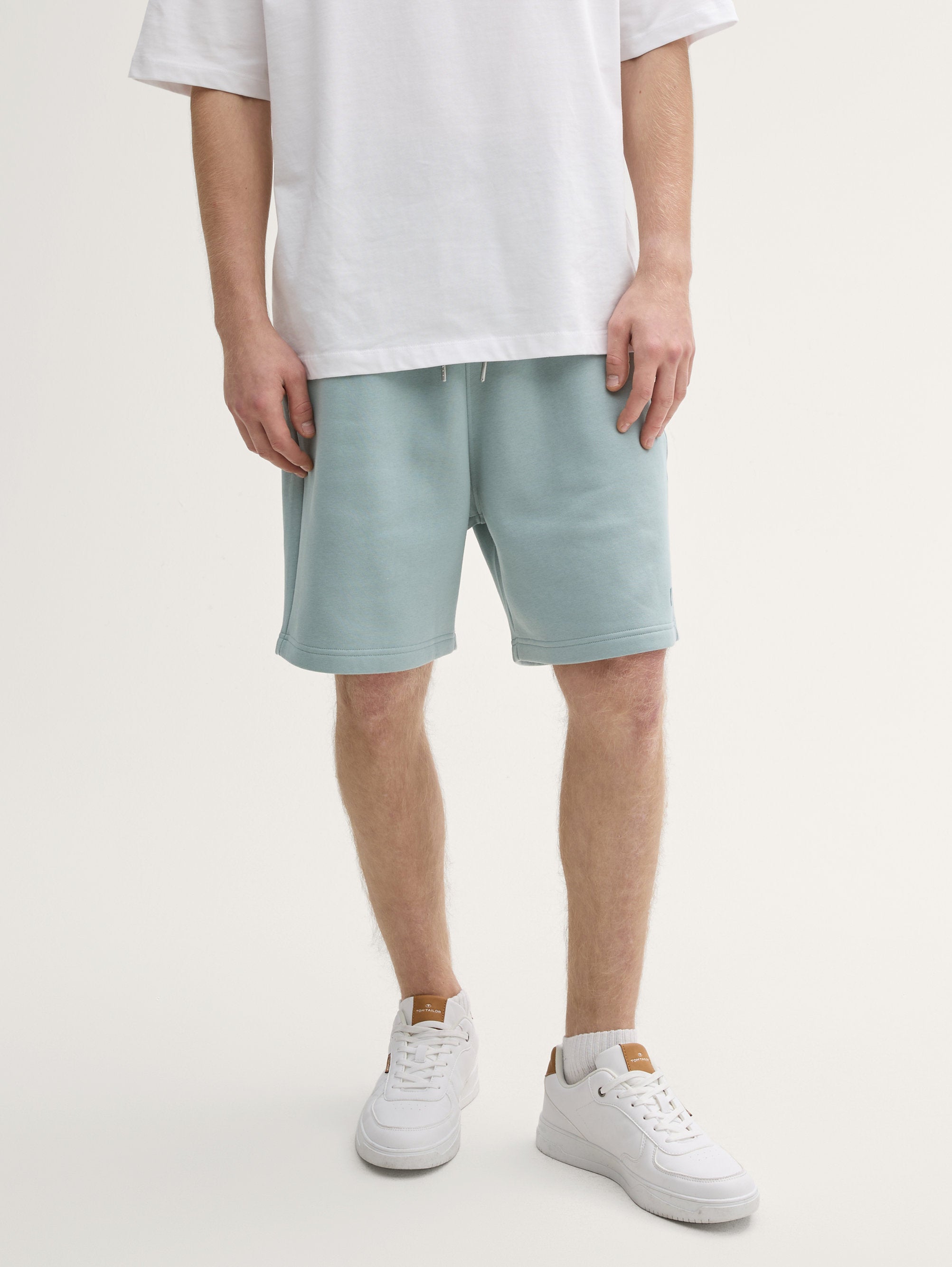 Tom Tailor_Relaxed Fit Jogger Sweat Shorts_1045584_28129_04