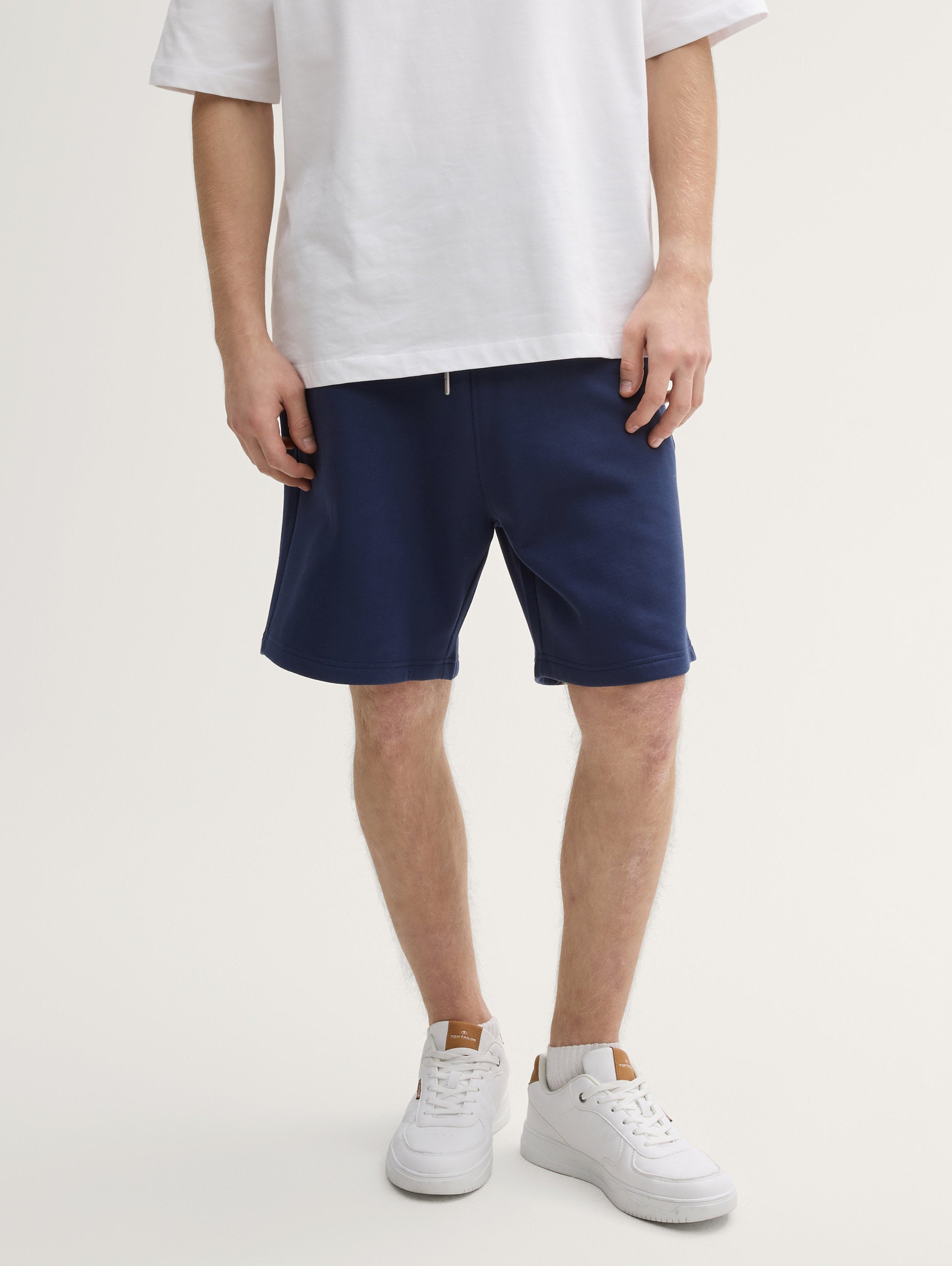Tom Tailor_Relaxed Fit Jogger Sweat Shorts_1045584_34590_04