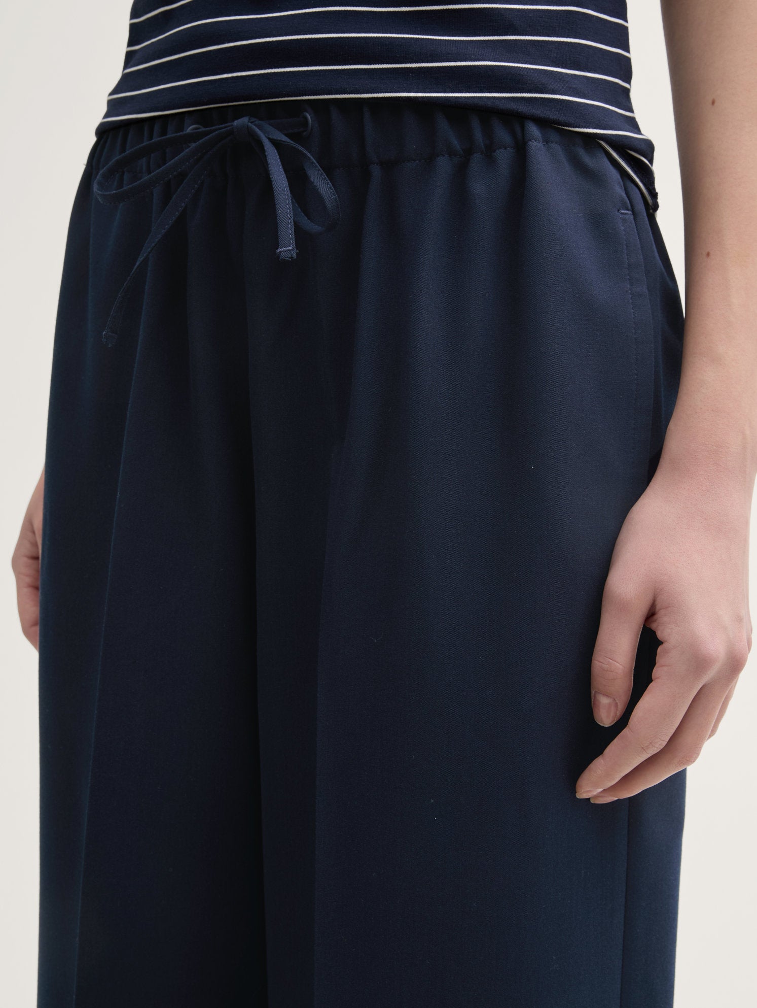 Tom Tailor_Wide Leg Trousers_1045693_10668_03