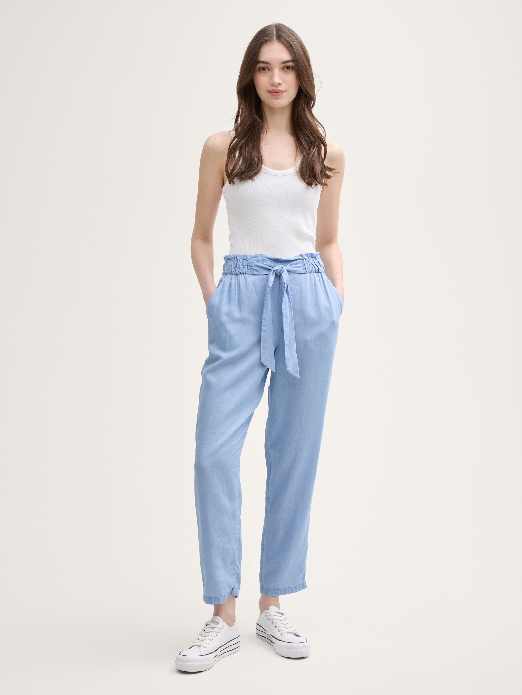 Tom Tailor_Tapered Paperbag Trousers_1045722_10151_01