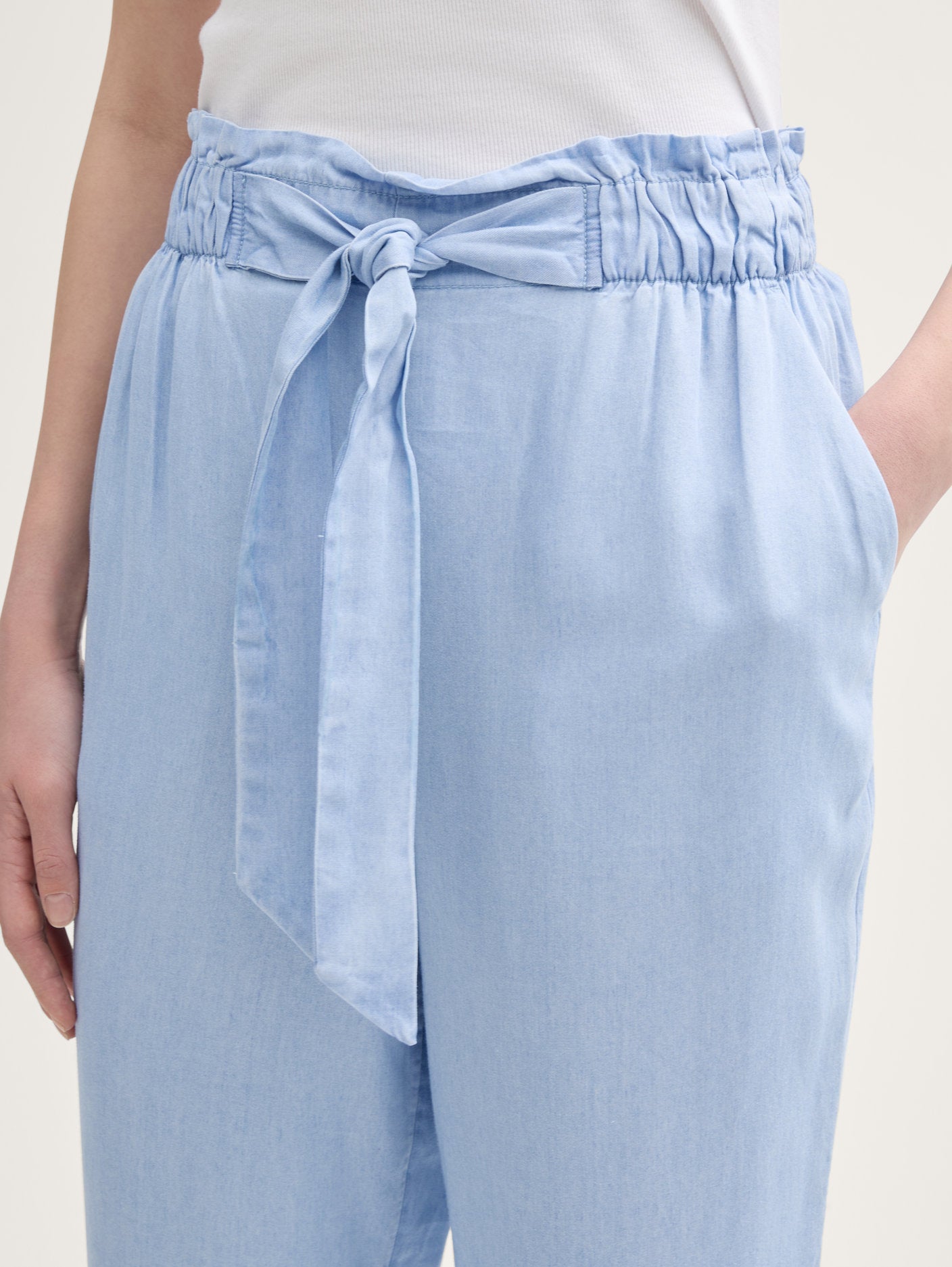 Tom Tailor_Tapered Paperbag Trousers_1045722_10151_03