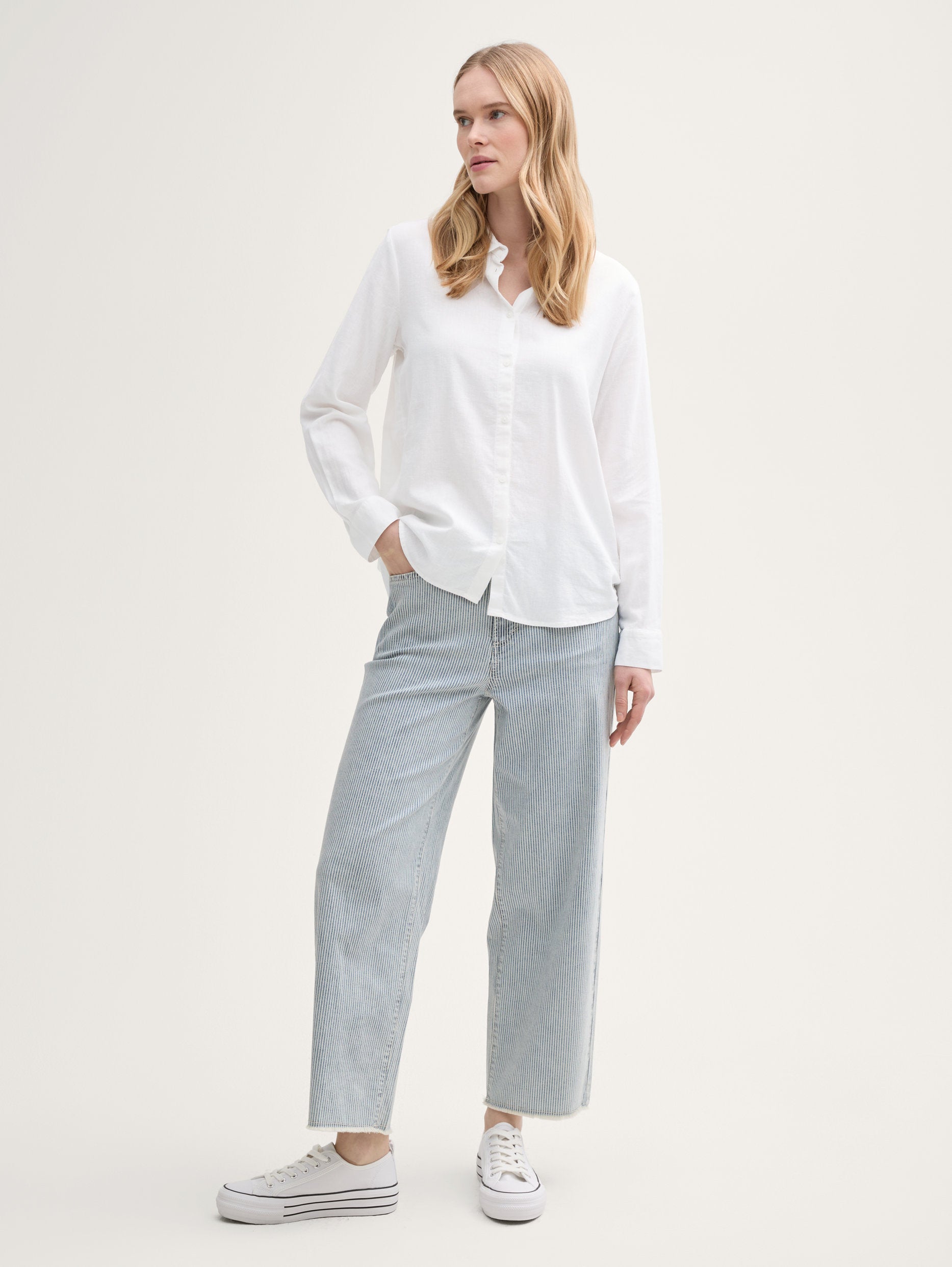 Tom Tailor_Shirt Blouse with Linen Content_1045770_20000_02