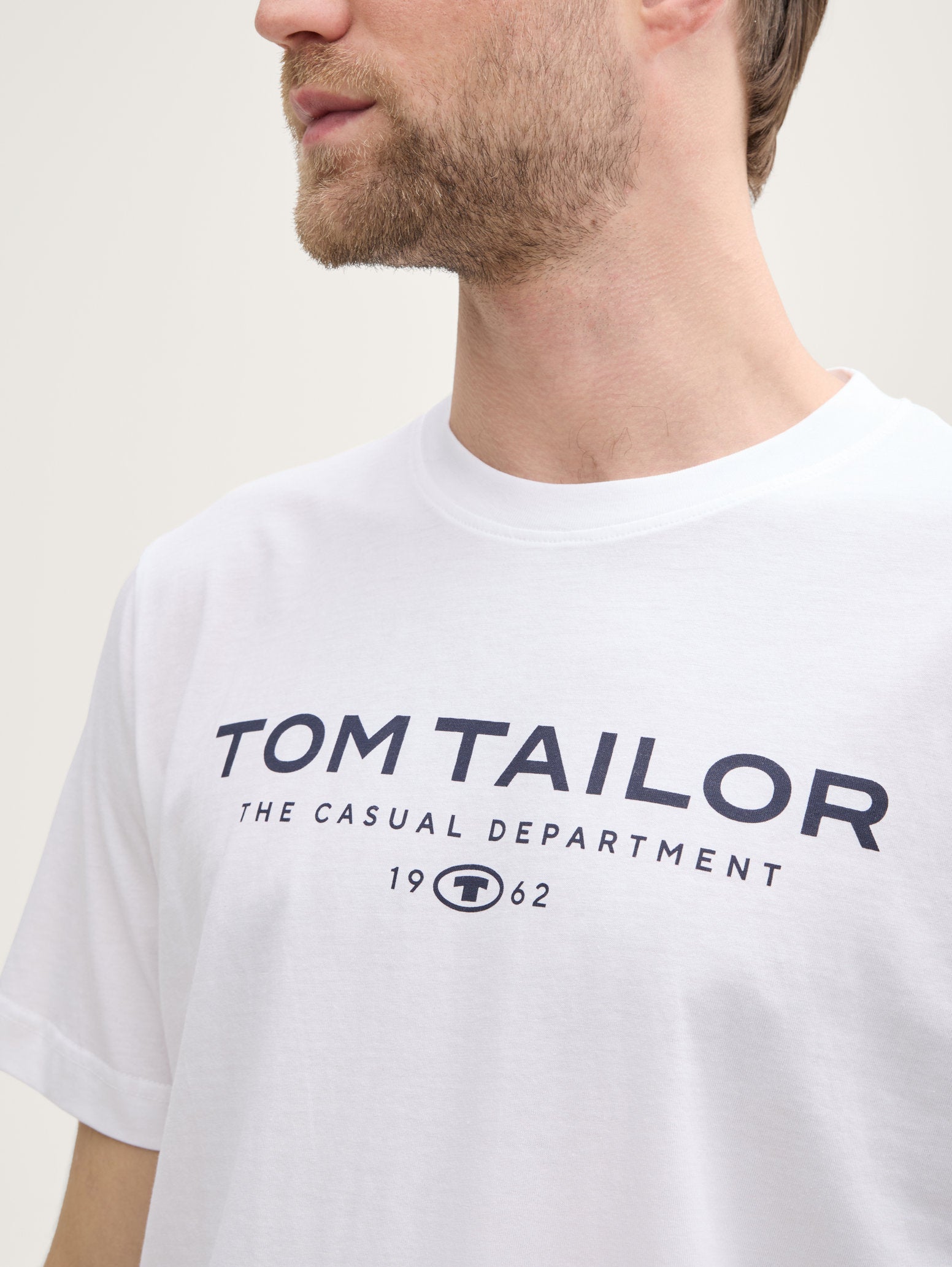 Tom Tailor_Cotton T-Shirt with Logo Print_1045773_20000_04