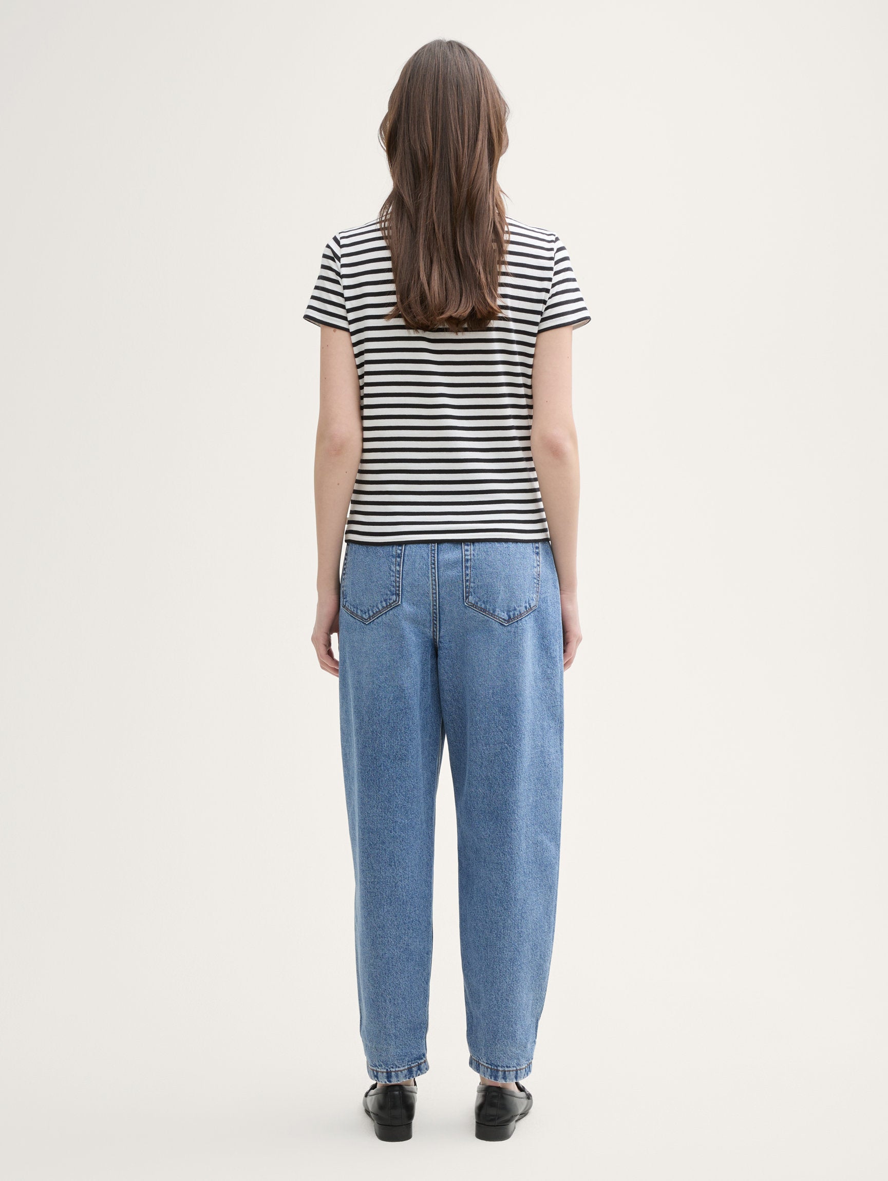 Tom Tailor_Paperbag Barrel Jeans_1045968_10119_02