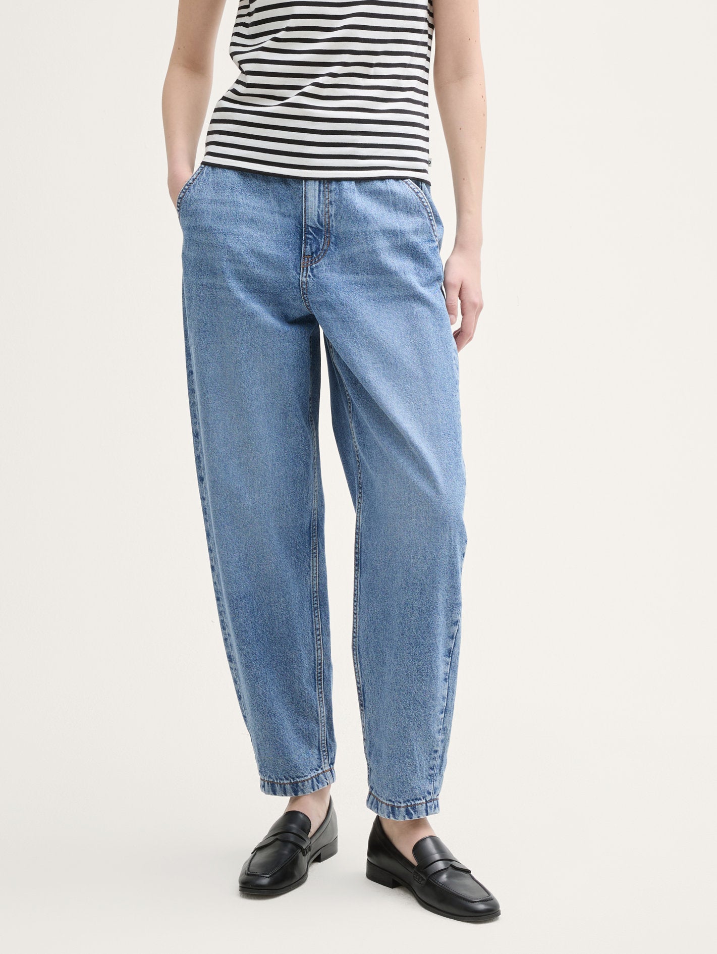 Tom Tailor_Paperbag Barrel Jeans_1045968_10119_04