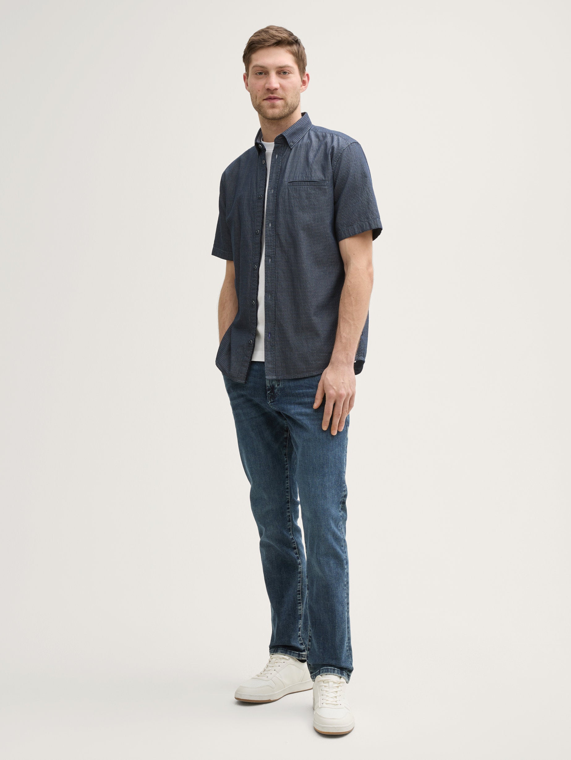 Tom Tailor_Regular Fit Short-Sleeved Cotton Shirt_1046077_37944_02