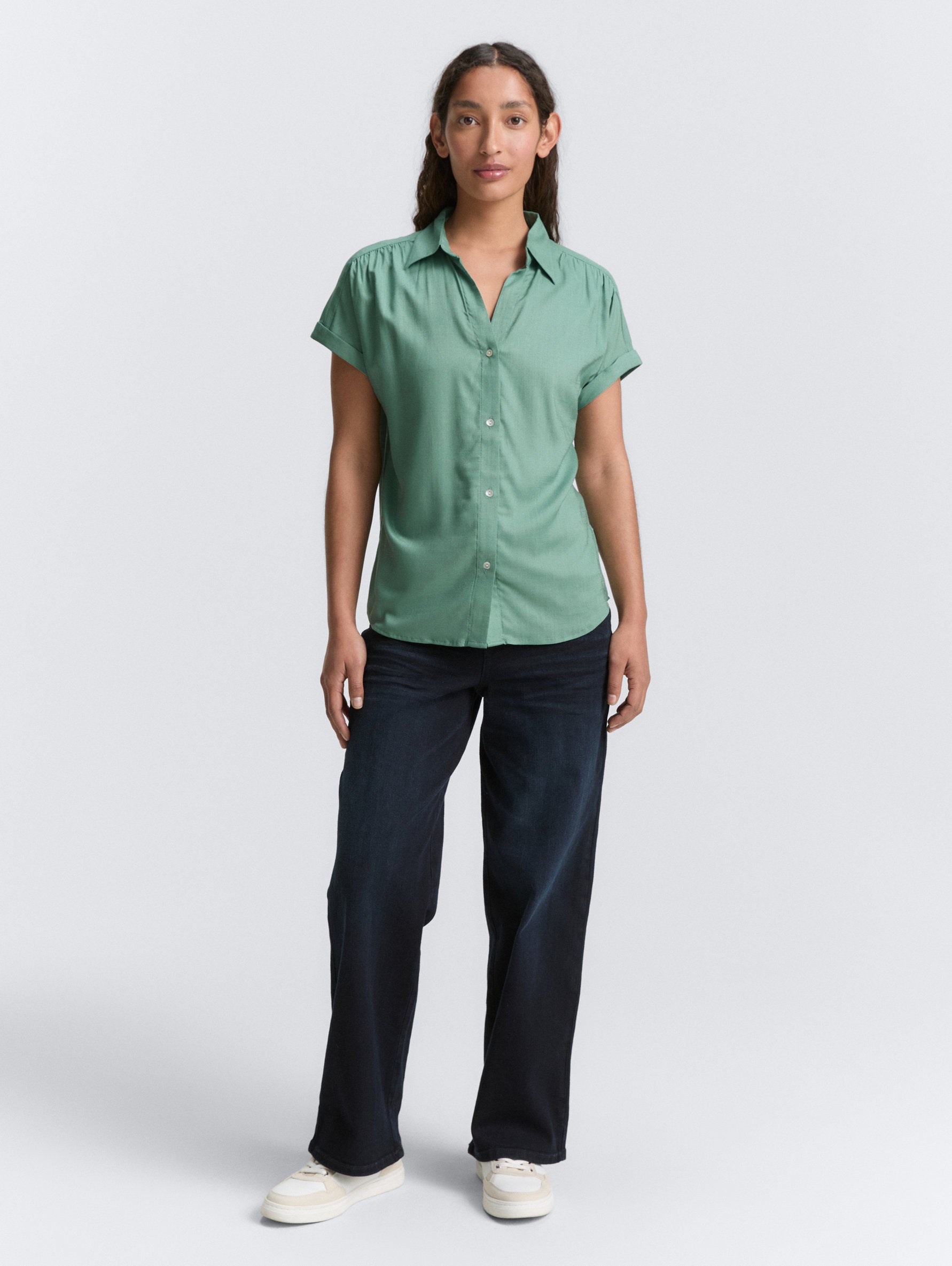 Tom Tailor_Loose-Fit Viscose Blouse_1046191_13010_02