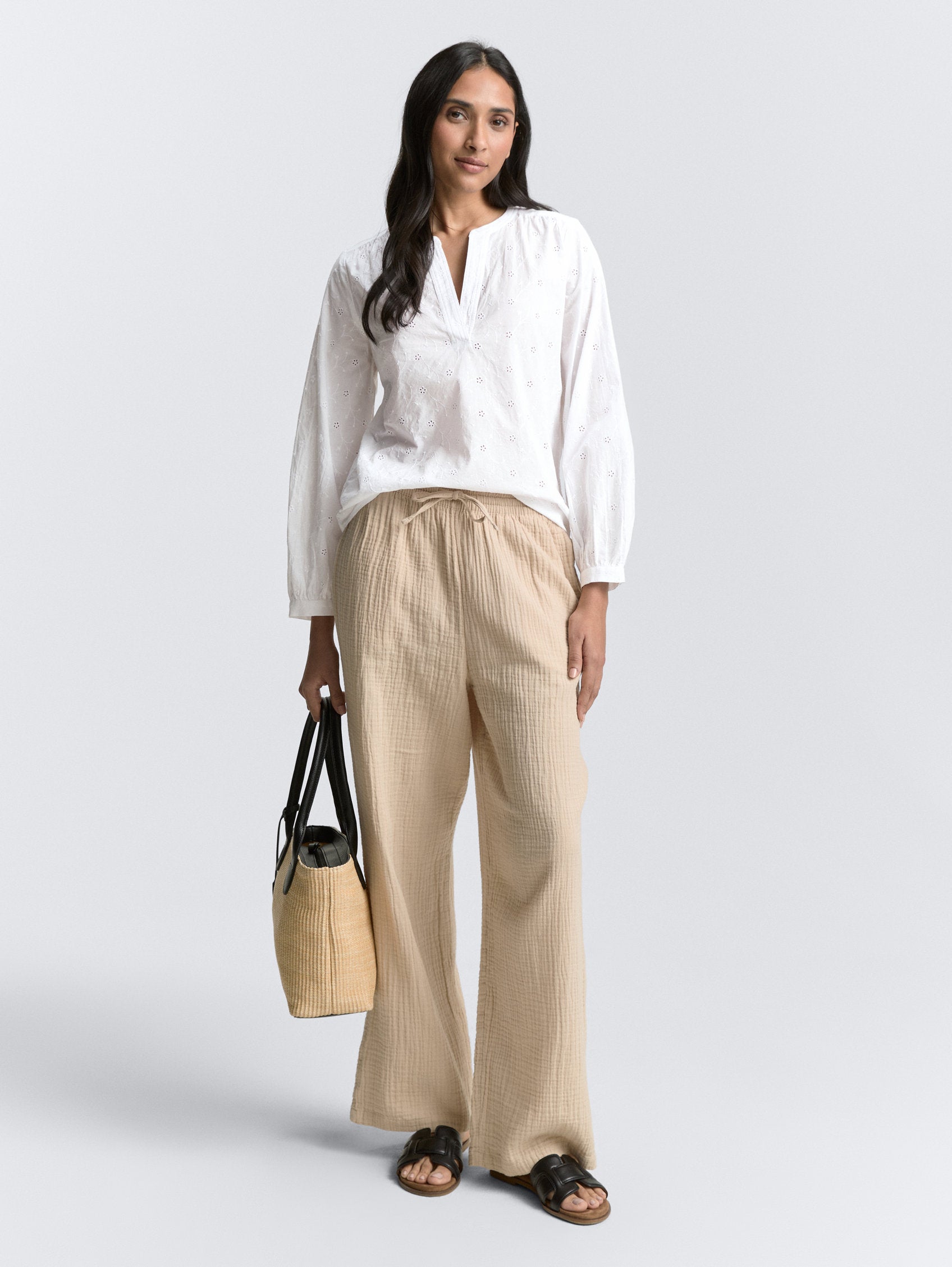 Tom Tailor_Blouse with Eyelet Embroidery_1046199_20000_02