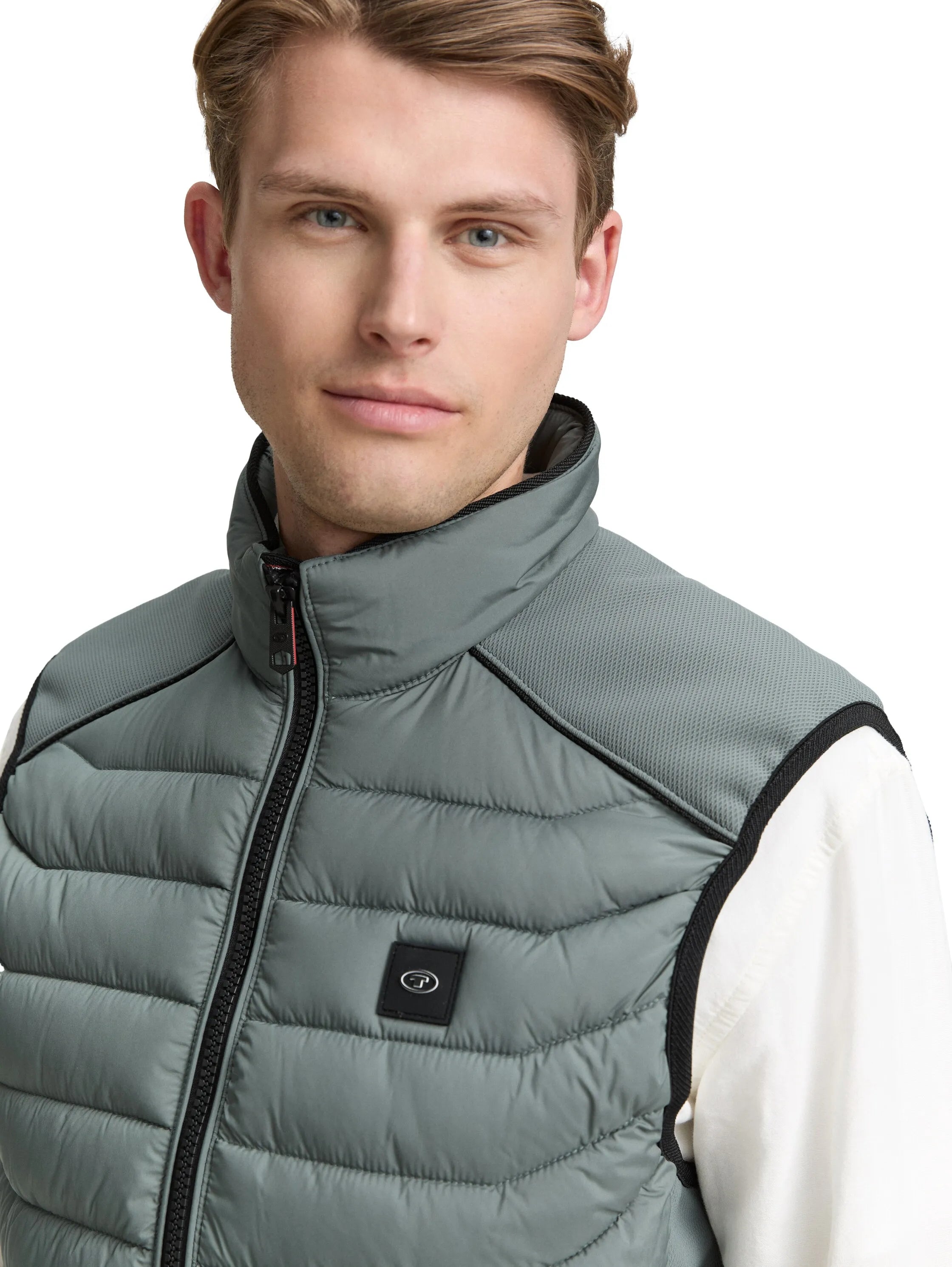 Tom Tailor Washed Jasper Green Men Hybrid Quilted Waistcoat SKU: 1046222_21951 Image 04