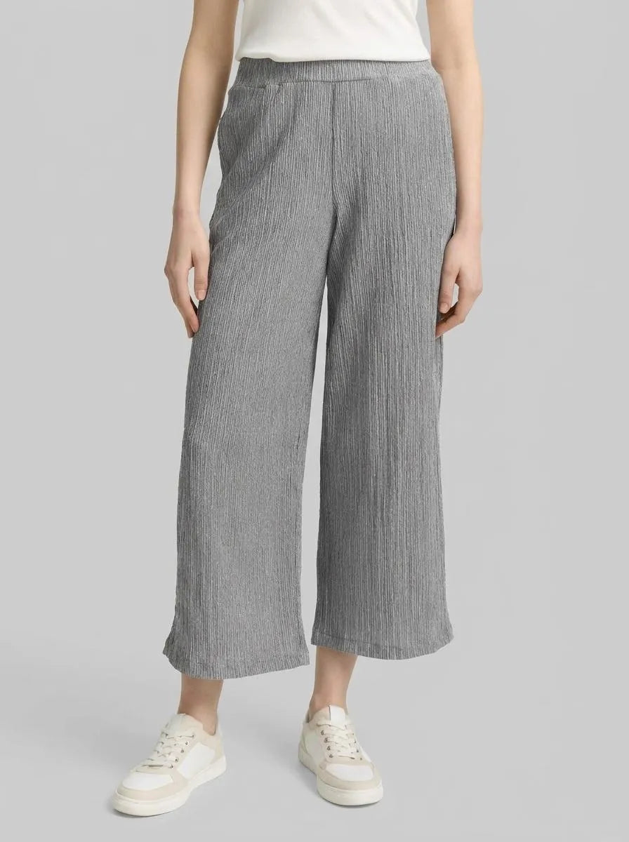 Tom Tailor Deep Black Offwhite Structure Women Crinkle Culotte Trousers SKU: 1046509_38001 Image 00