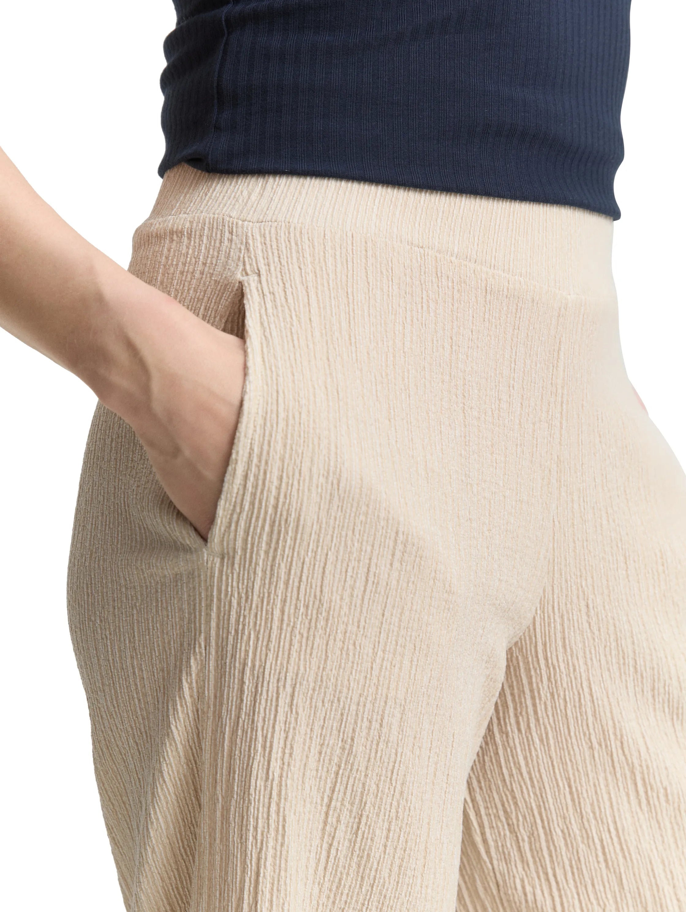 Tom Tailor Champagne Structure Women Crinkle Culotte Trousers SKU: 1046509_38002 Image 04