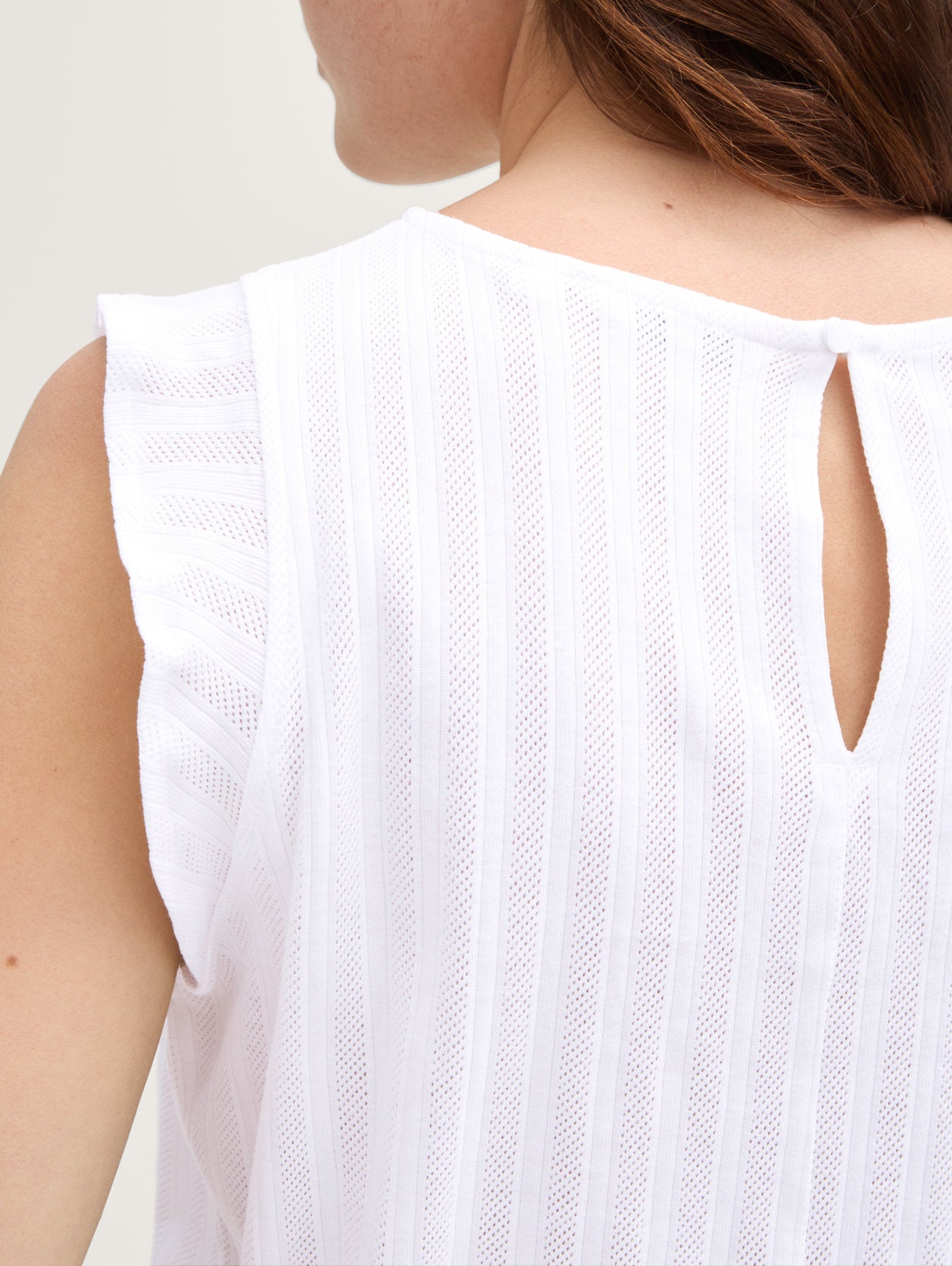 Tom Tailor_Loose Fit Pointelle Top_1046552_20000_04