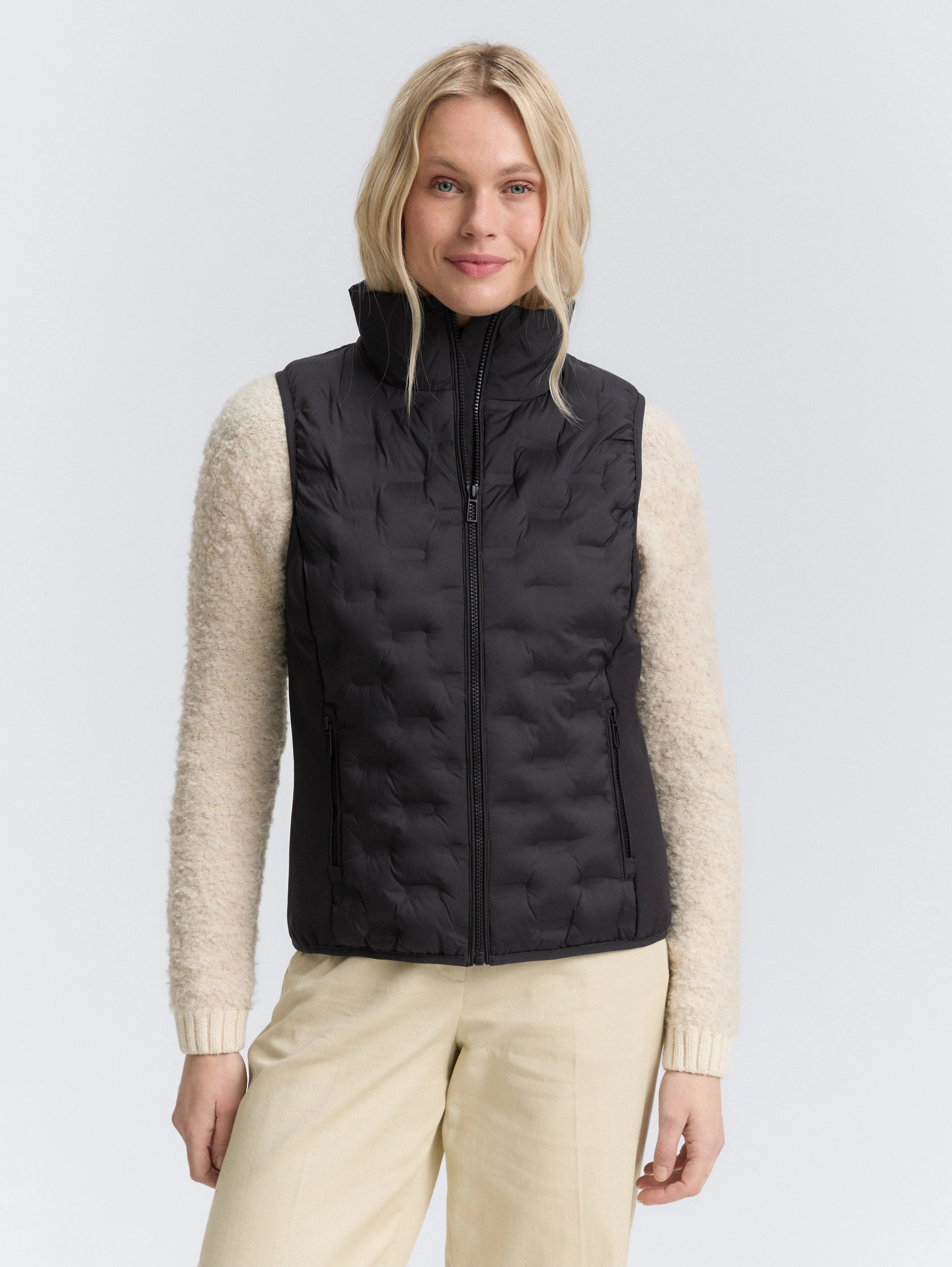 Tom Tailor_0_Lightweight Quilted Waistcoat with Stand-Up Collar_1046589_14482_02