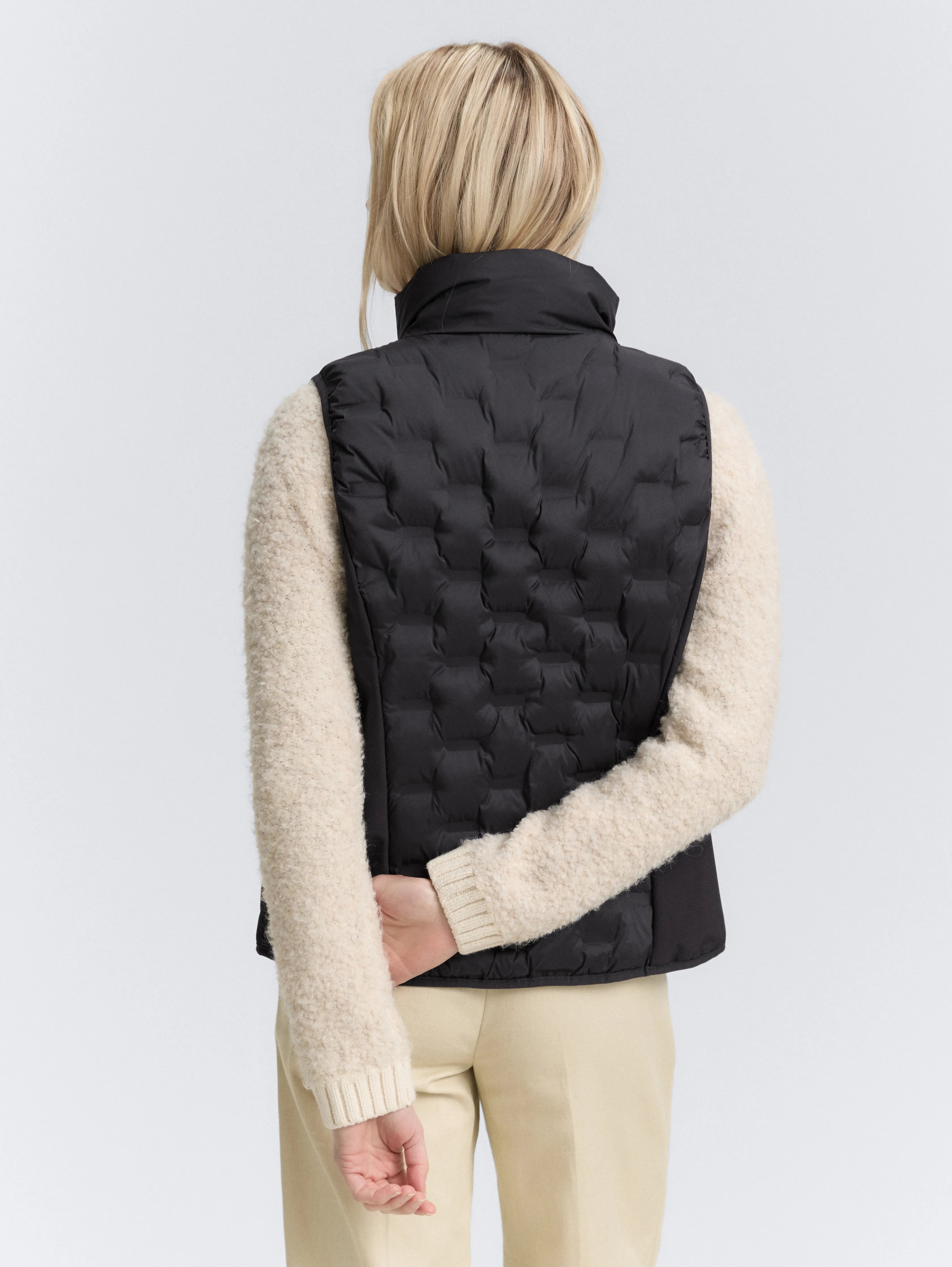 Tom Tailor_0_Lightweight Quilted Waistcoat with Stand-Up Collar_1046589_14482_04