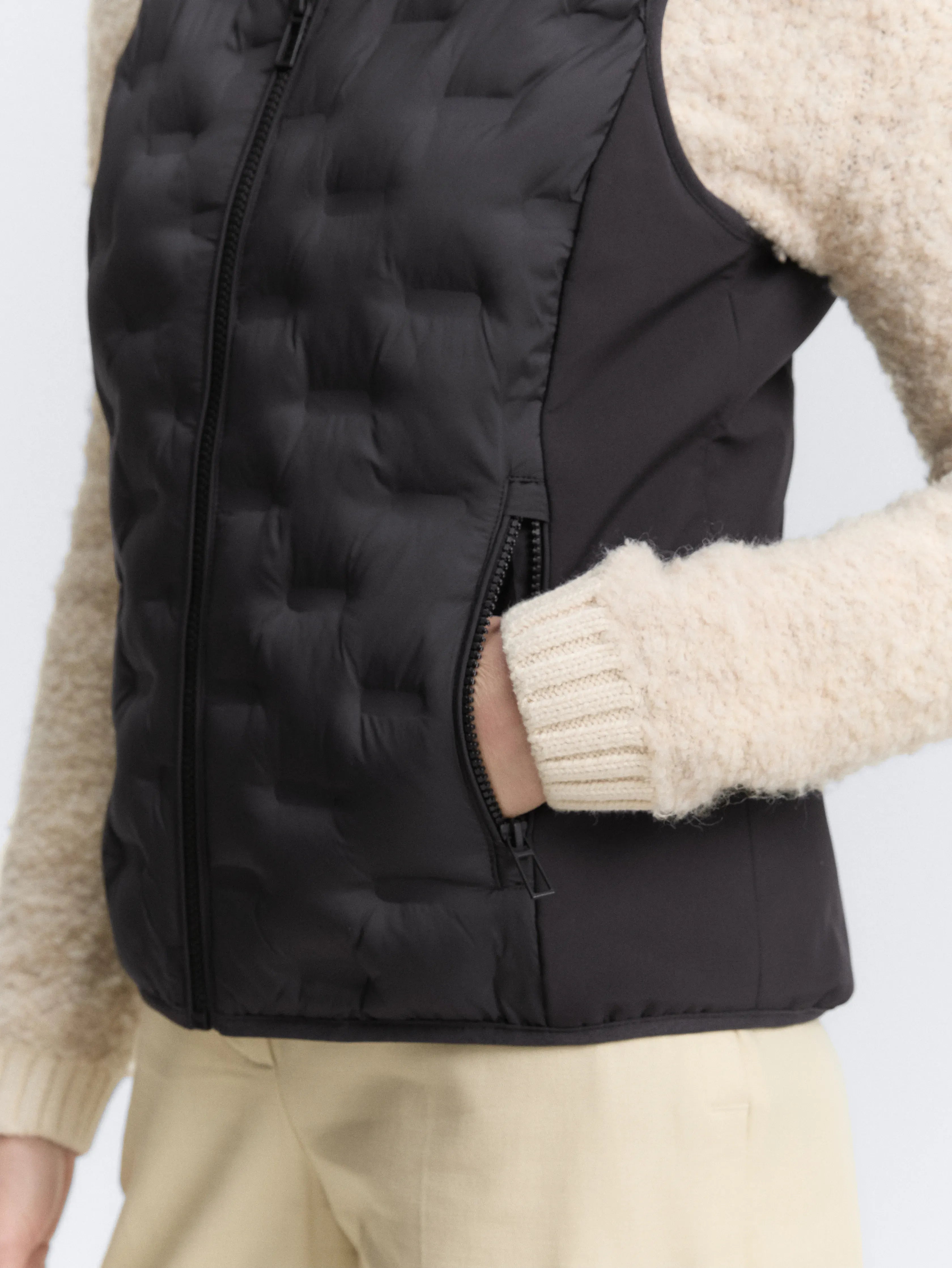 Tom Tailor_0_Lightweight Quilted Waistcoat with Stand-Up Collar_1046589_14482_05