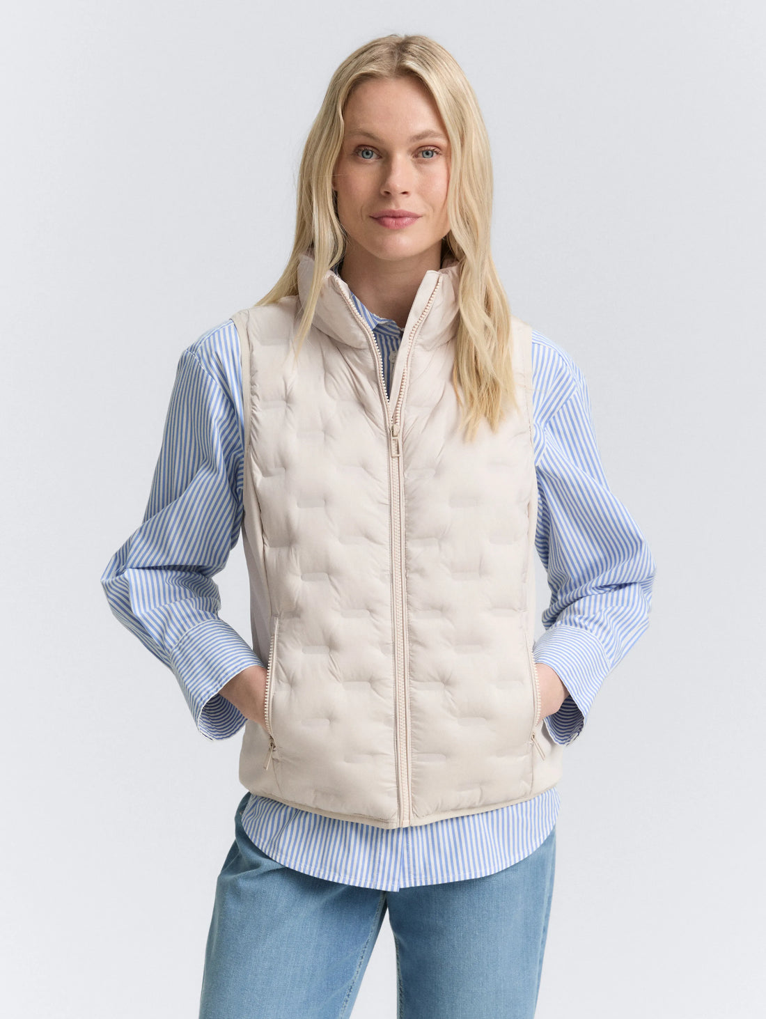 Tom Tailor_0_Lightweight Quilted Waistcoat with Stand-Up Collar_1046589_27609_02
