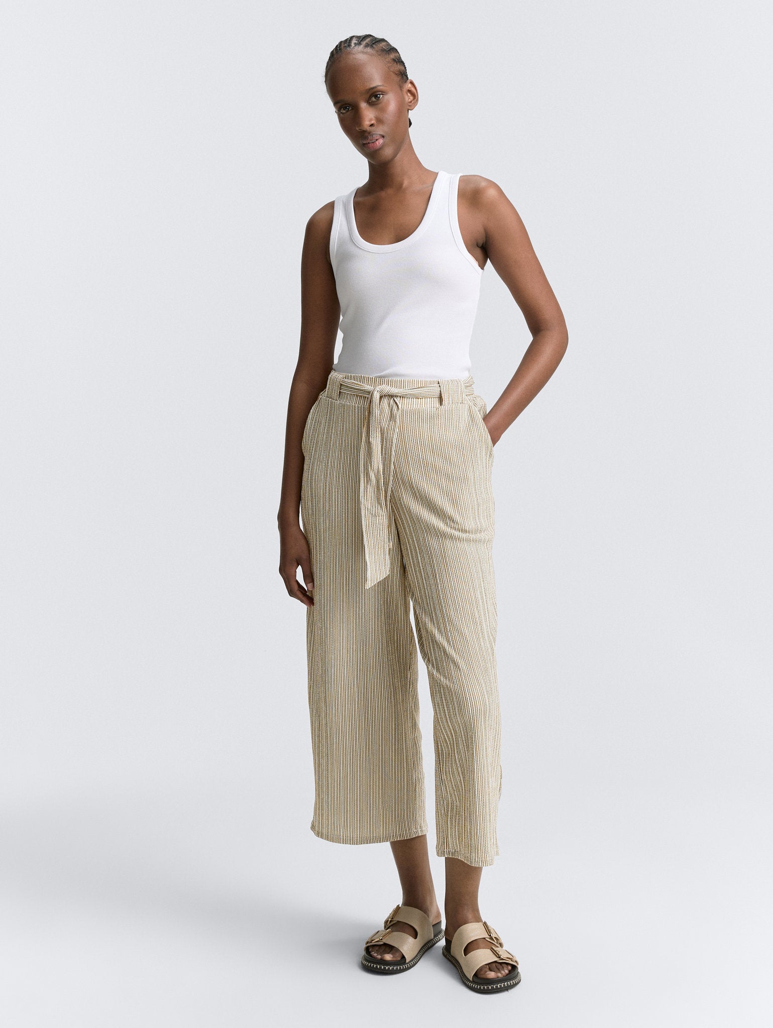 Tom Tailor_High Waist Culotte Trousers with Tie Belt_1046839_37812_01