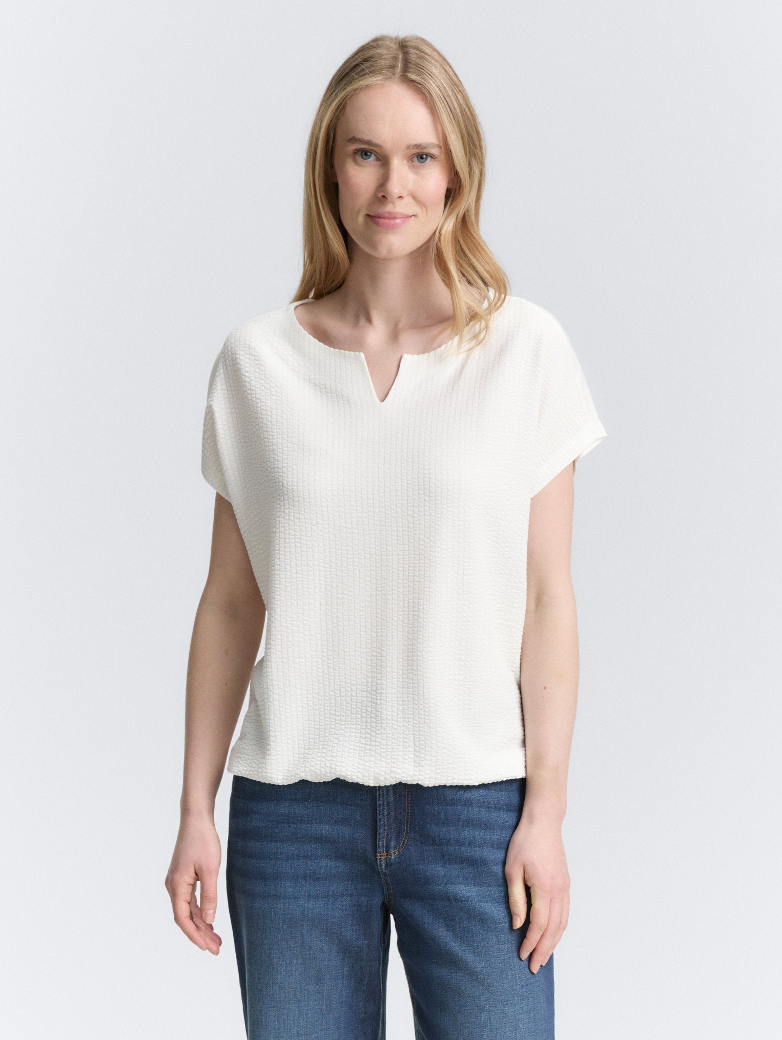 Tom Tailor_T-Shirt in a Mix of Materials_1047063_10315_01