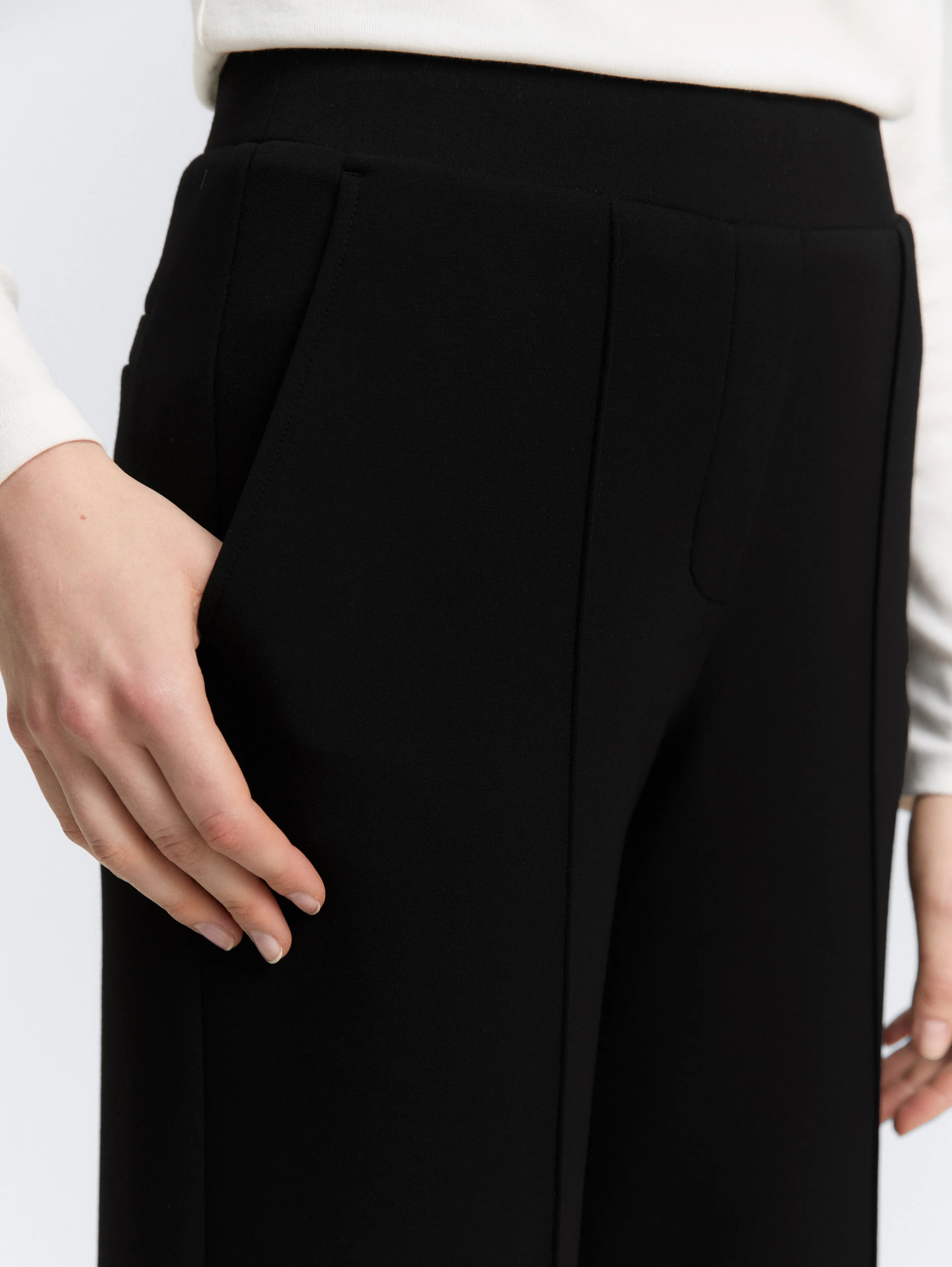 Tom Tailor_0_Loose Straight Scuba Trousers_1047656_14482_04