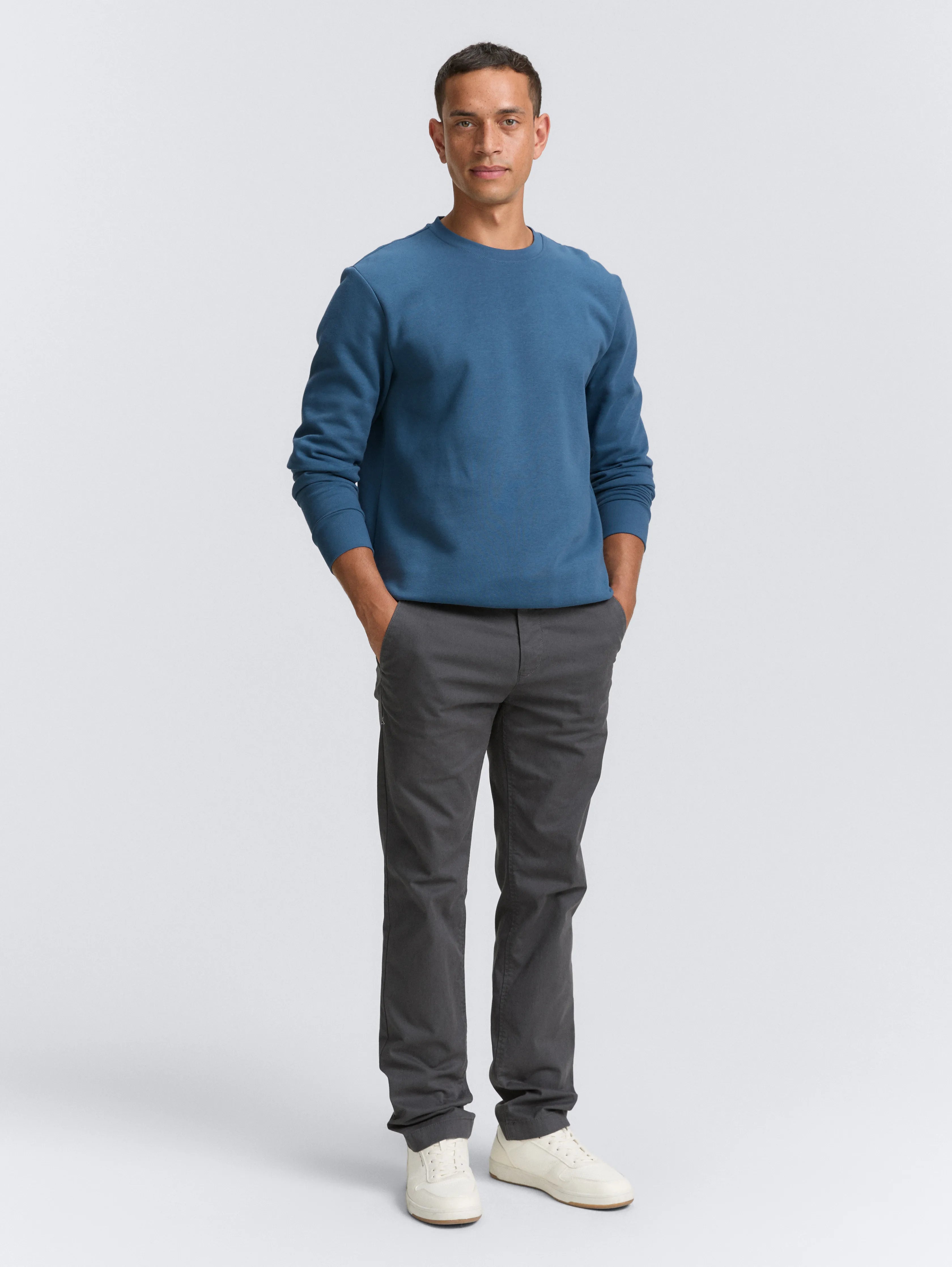 Tom Tailor_0_Basic Sweatshirt in Plain Colours_1047826_38224_03