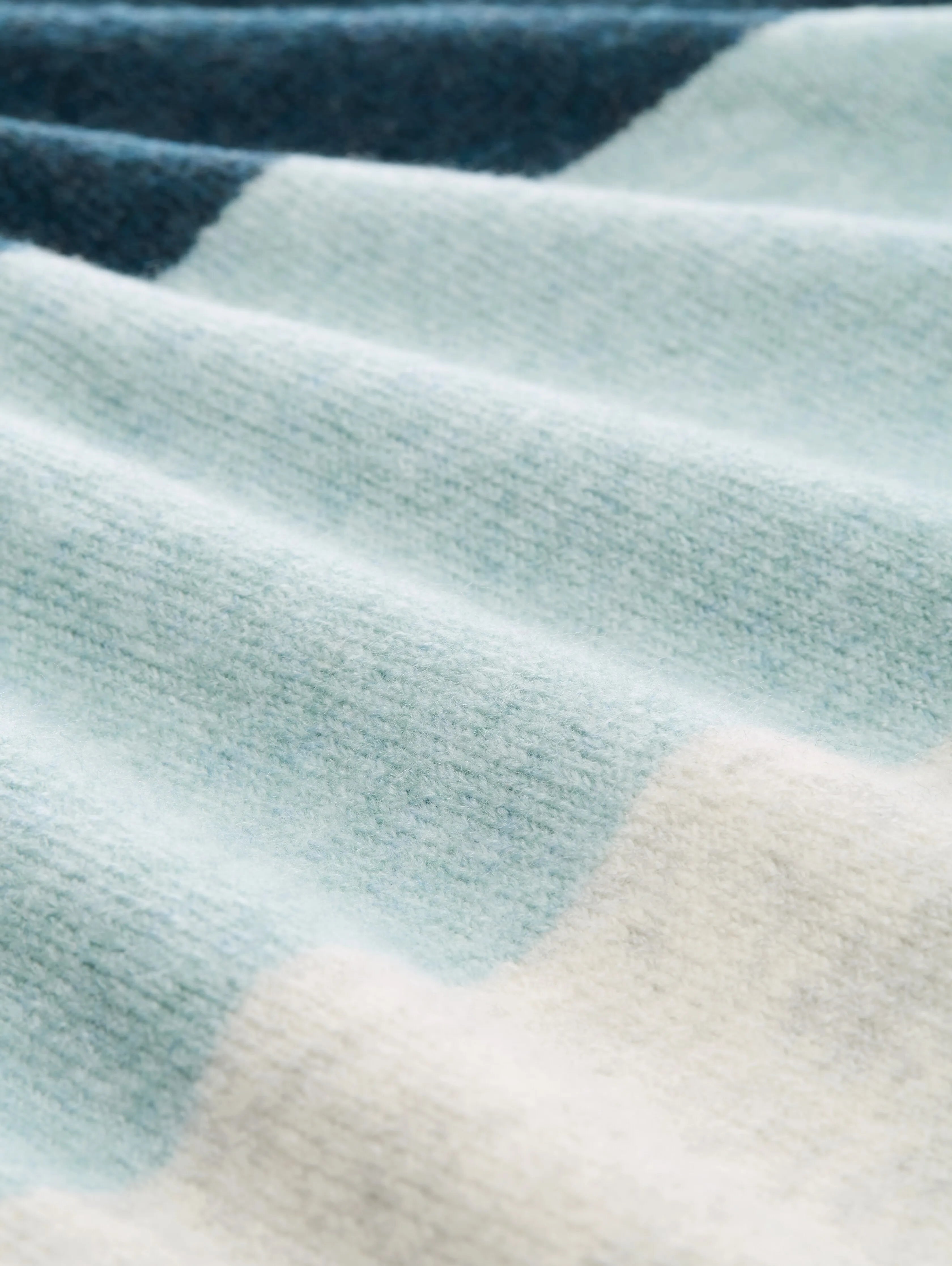 Tom Tailor_0_Knitted Jumper with Colour Blocking_1047880_38548_06