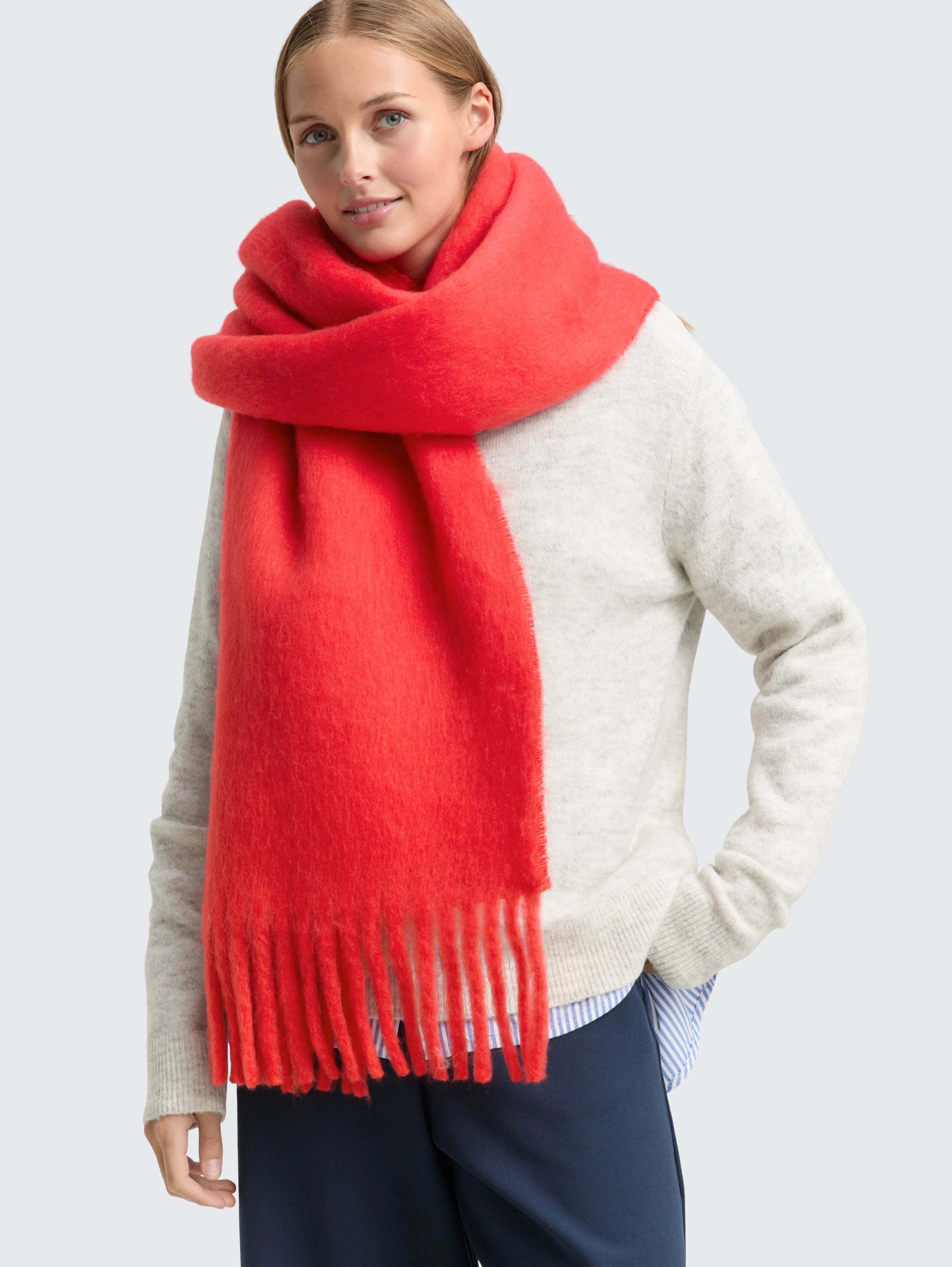 Tom Tailor_0_Scarf with Fringes_1047920_12880_01
