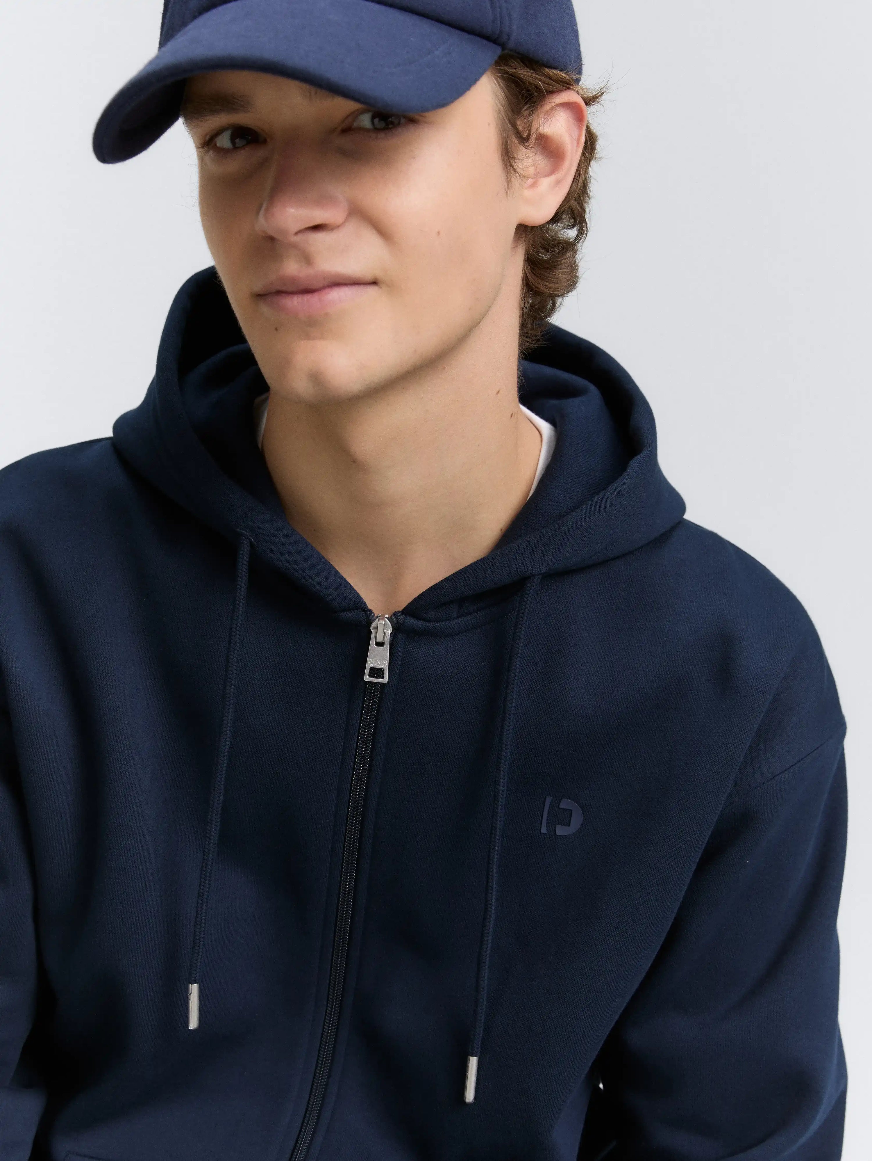 Tom Tailor_0_Hoodie Sweatshirt Jacket with Logo Print_1048078_10668_05