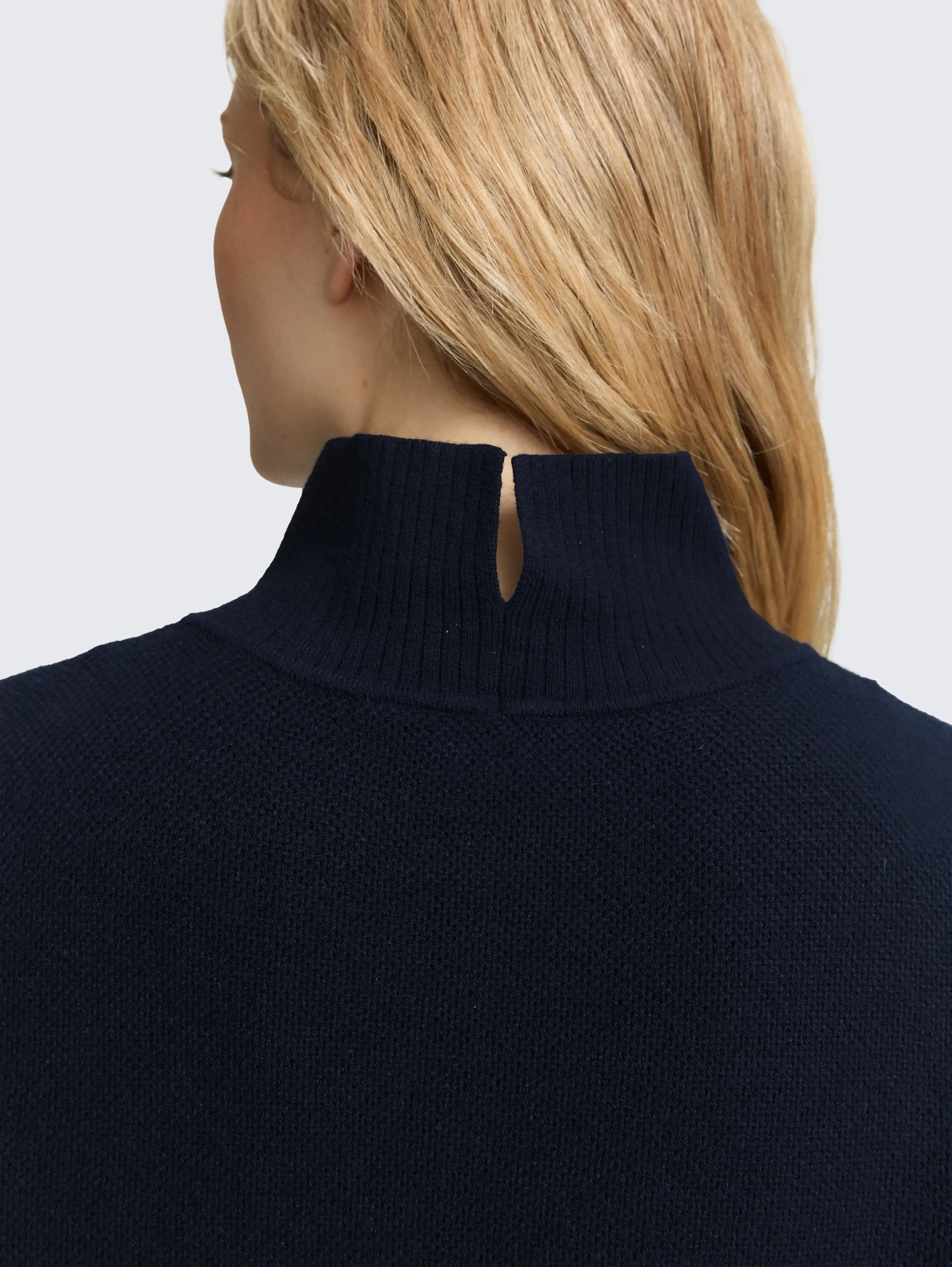 Tom Tailor_0_Knitted Dress with Stand-Up Collar_1048320_11019_05