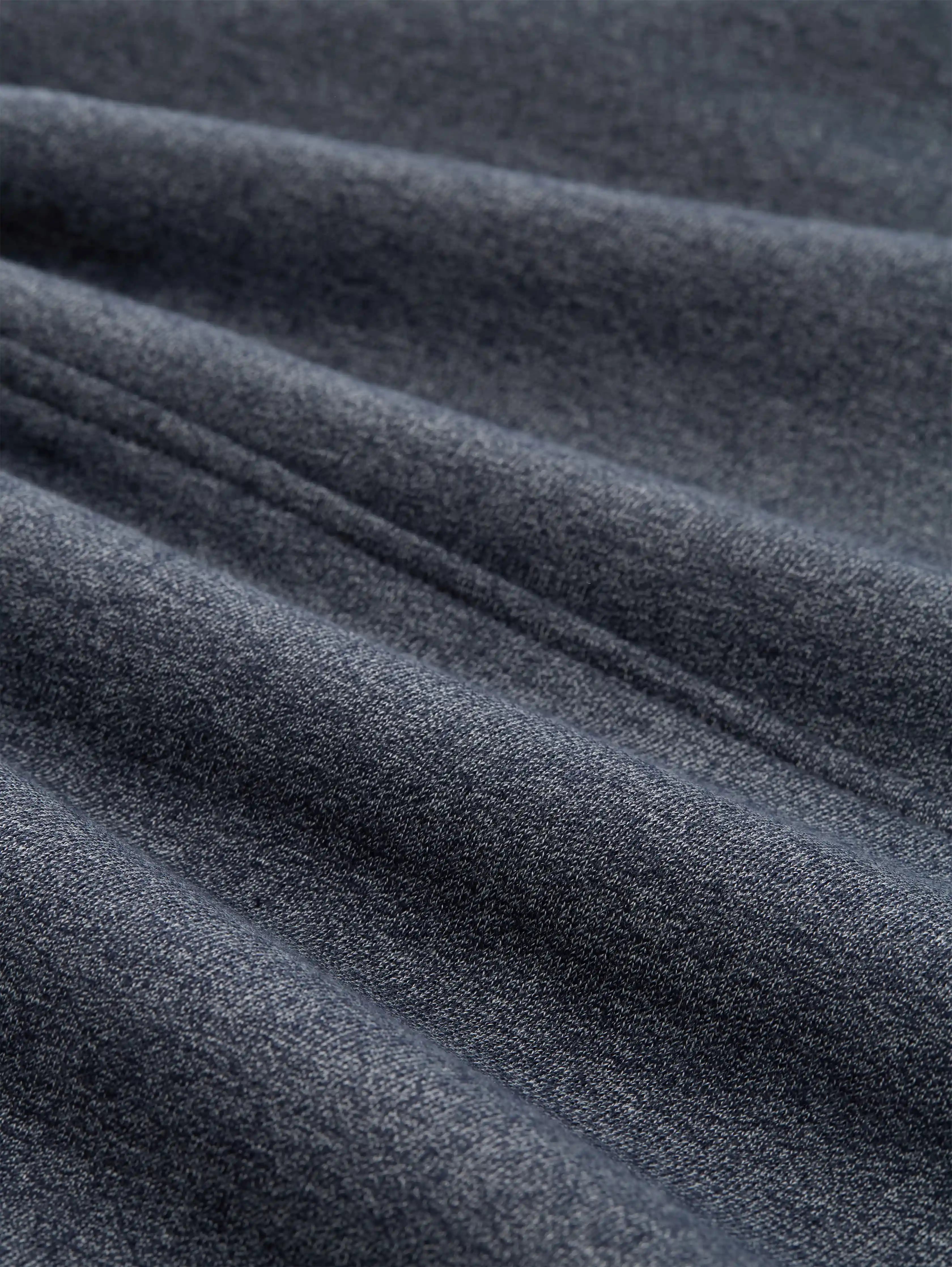 Tom Tailor_0_Hoodie Sweatshirt with Logo Badge_1048592_19932_06