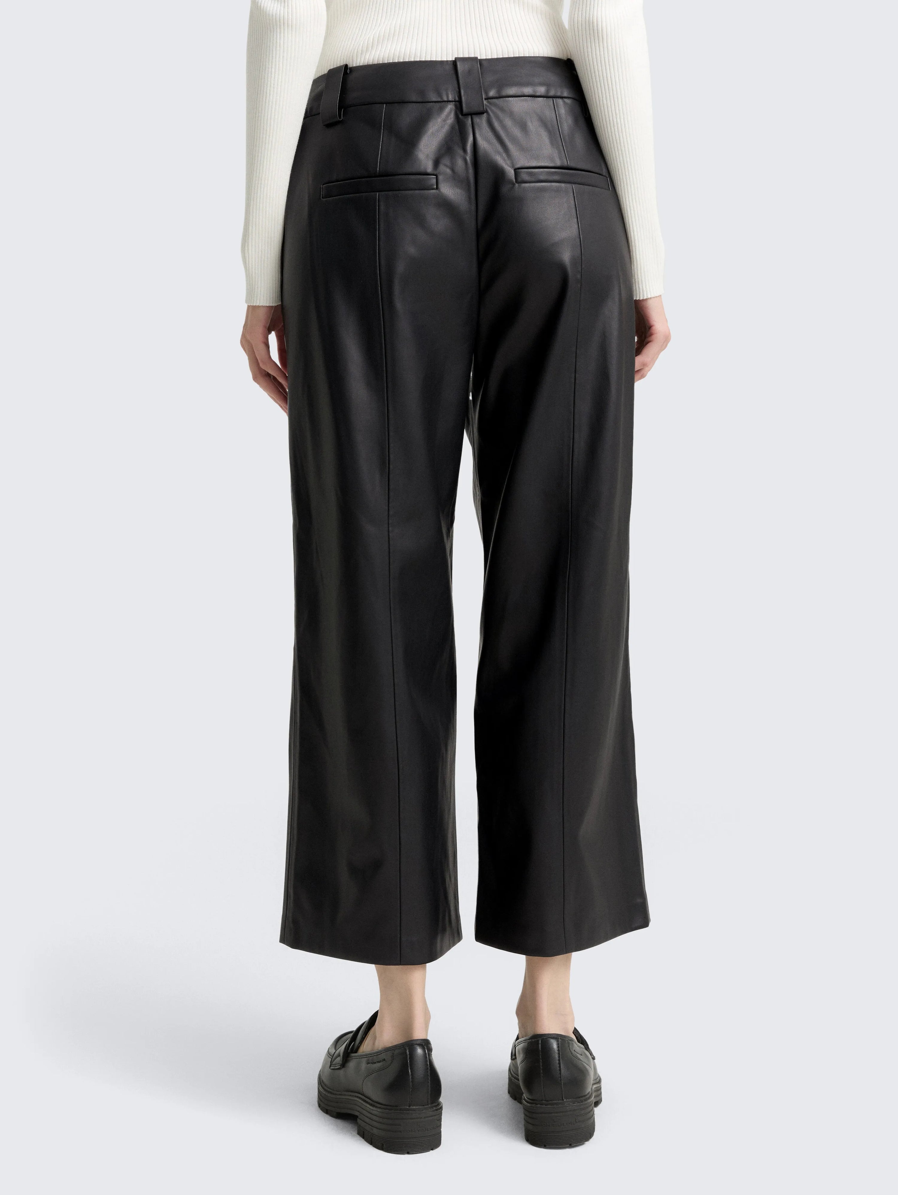 Tom Tailor_Gray_Culotte Trousers in Leather Look_1048846_14482_02