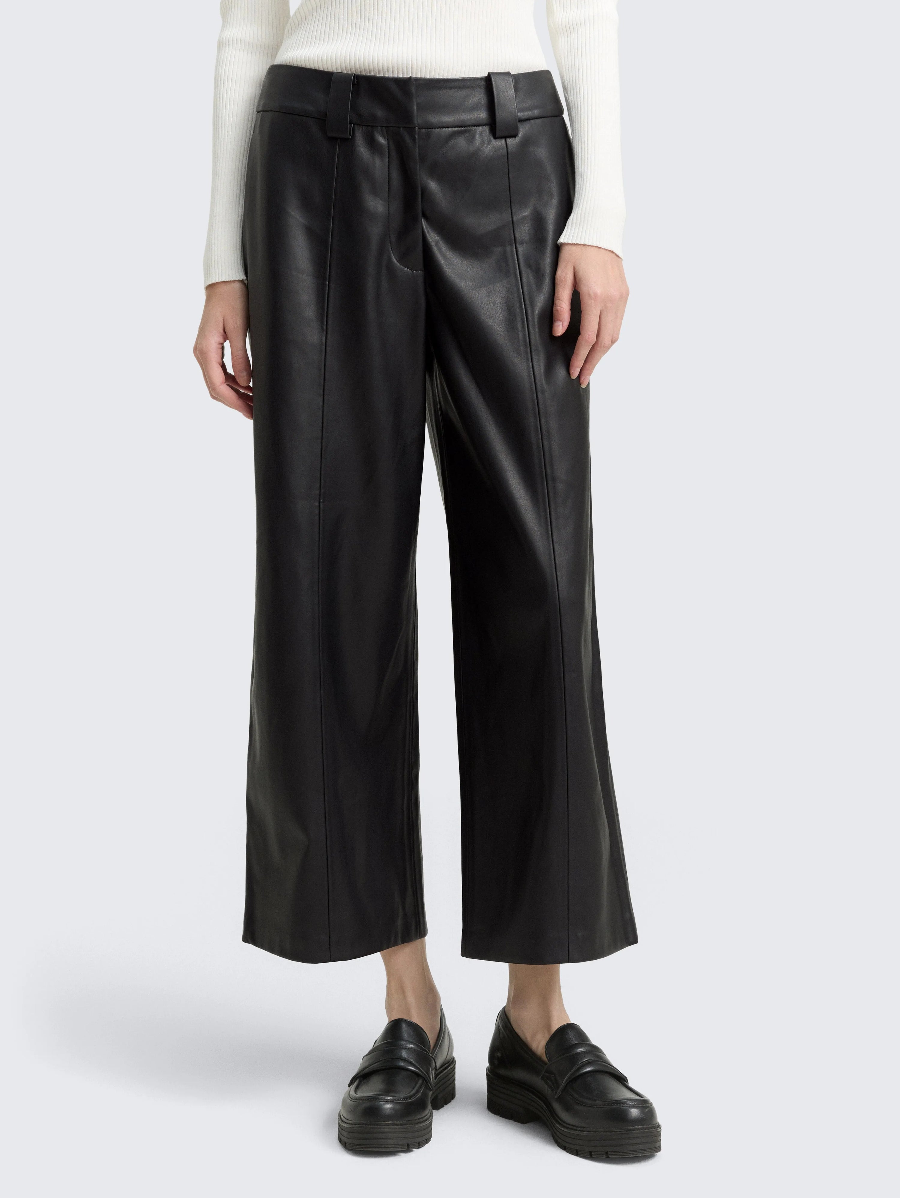 Tom Tailor_Gray_Culotte Trousers in Leather Look_1048846_14482_05