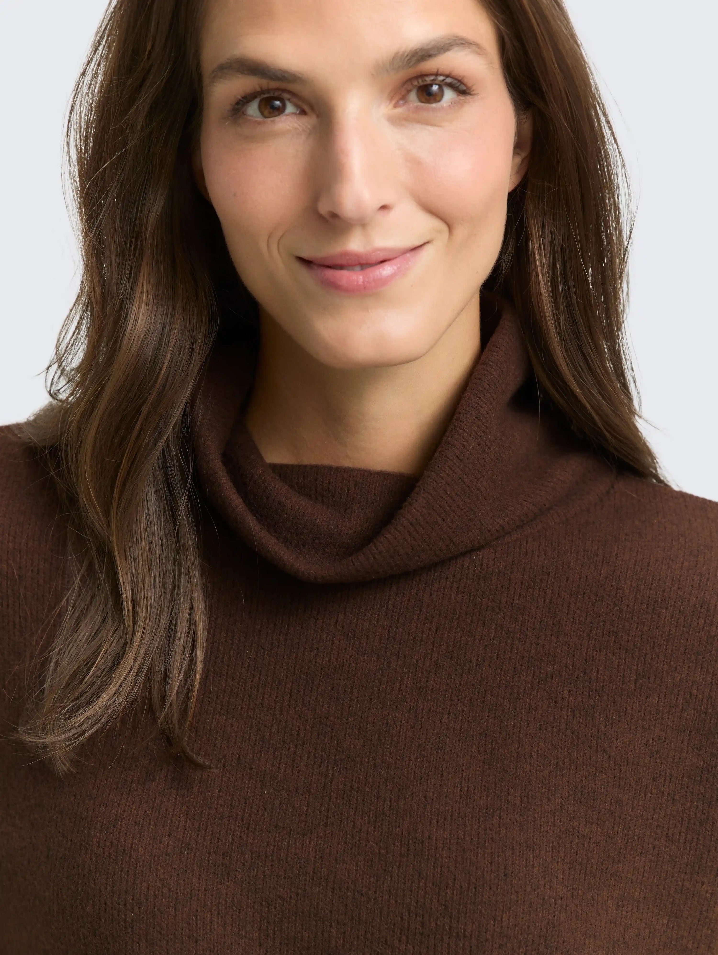 Tom Tailor_0_Loose Fit Sweatshirt with Roll Neck_1049012_39062_05