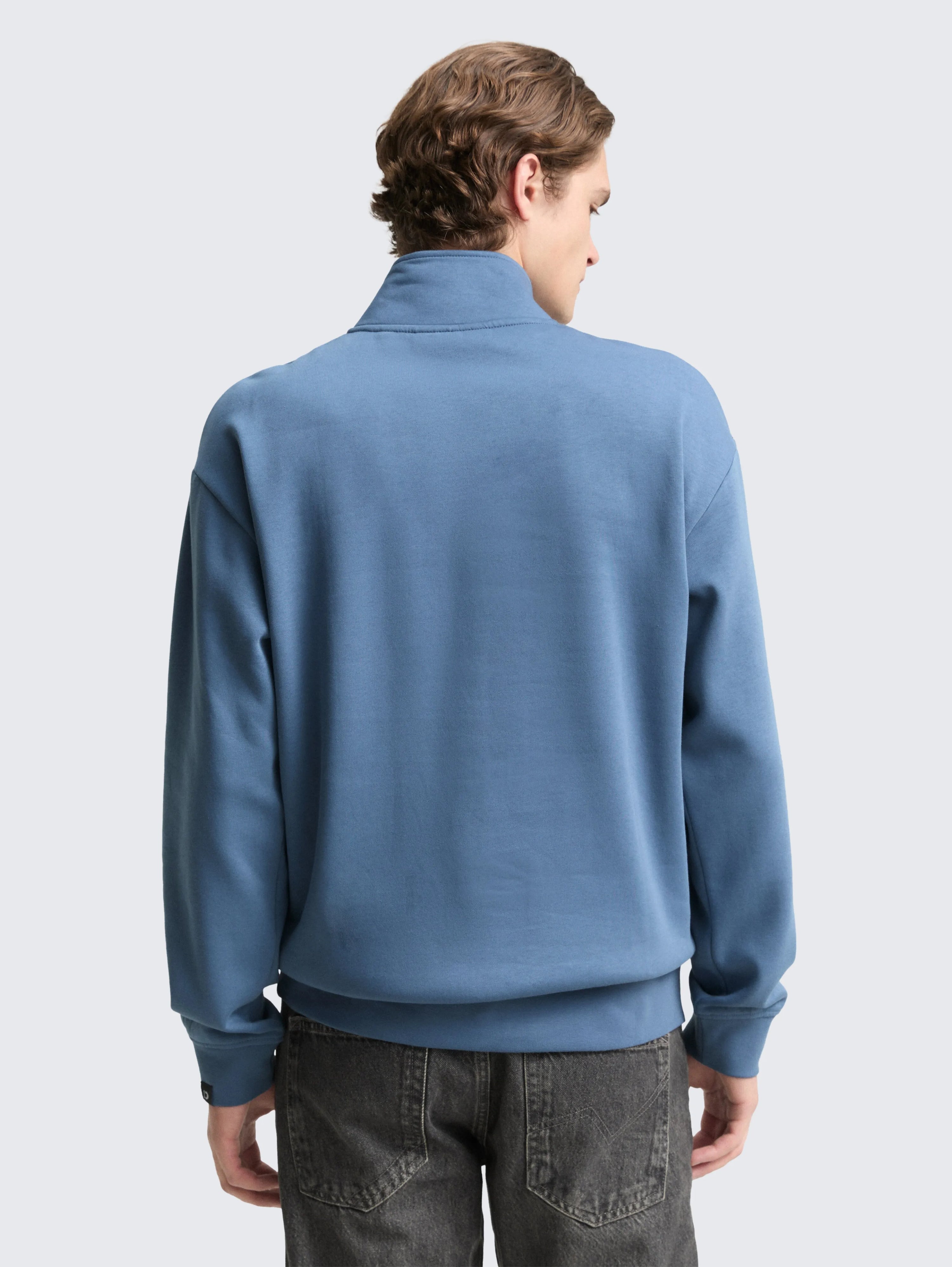 Tom Tailor_0_Troyer Sweatshirt with Logo Badge_1049013_28969_03