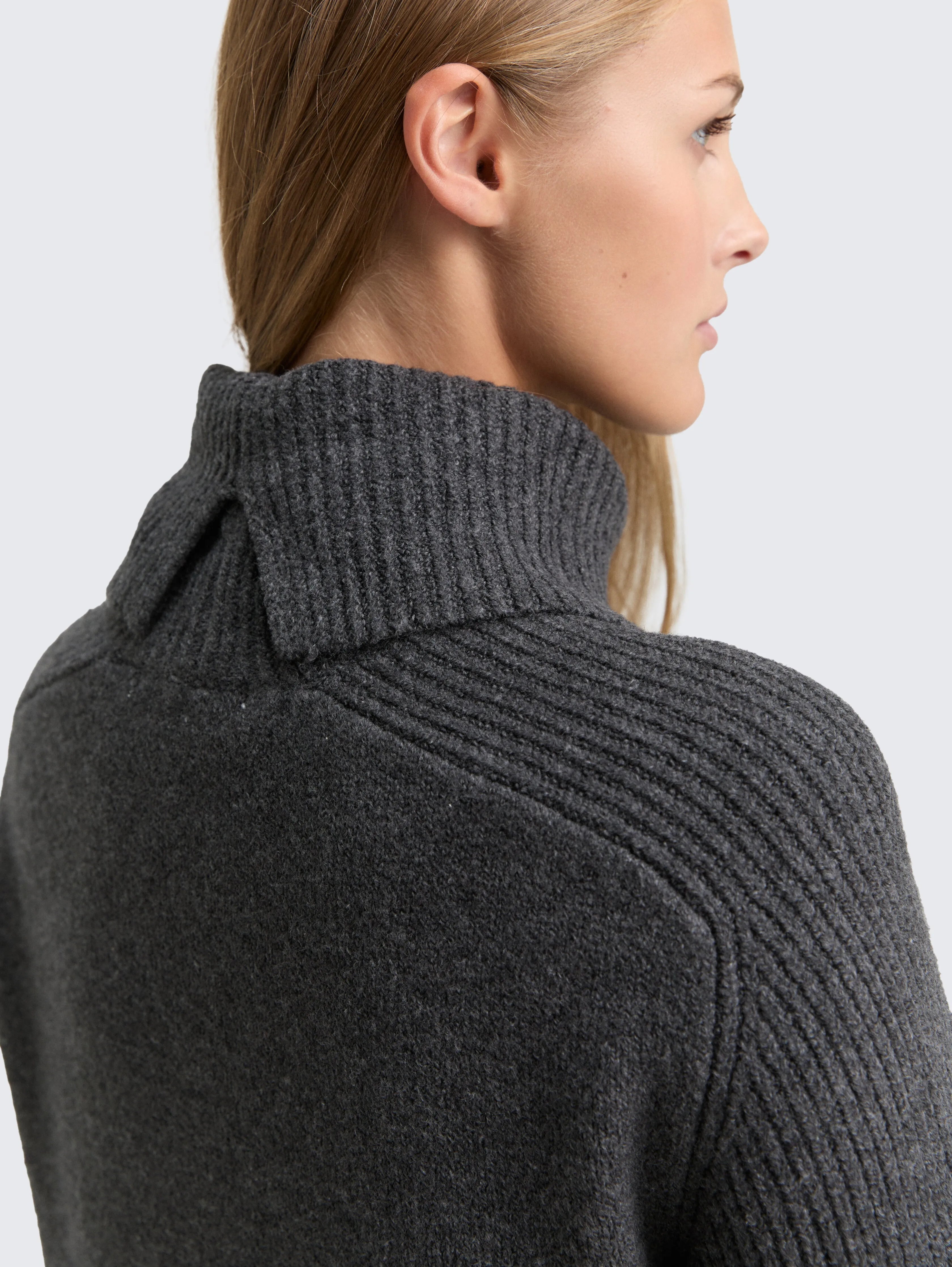 Tom Tailor_0_Mini Dress with Turtleneck_1049064_10522_05