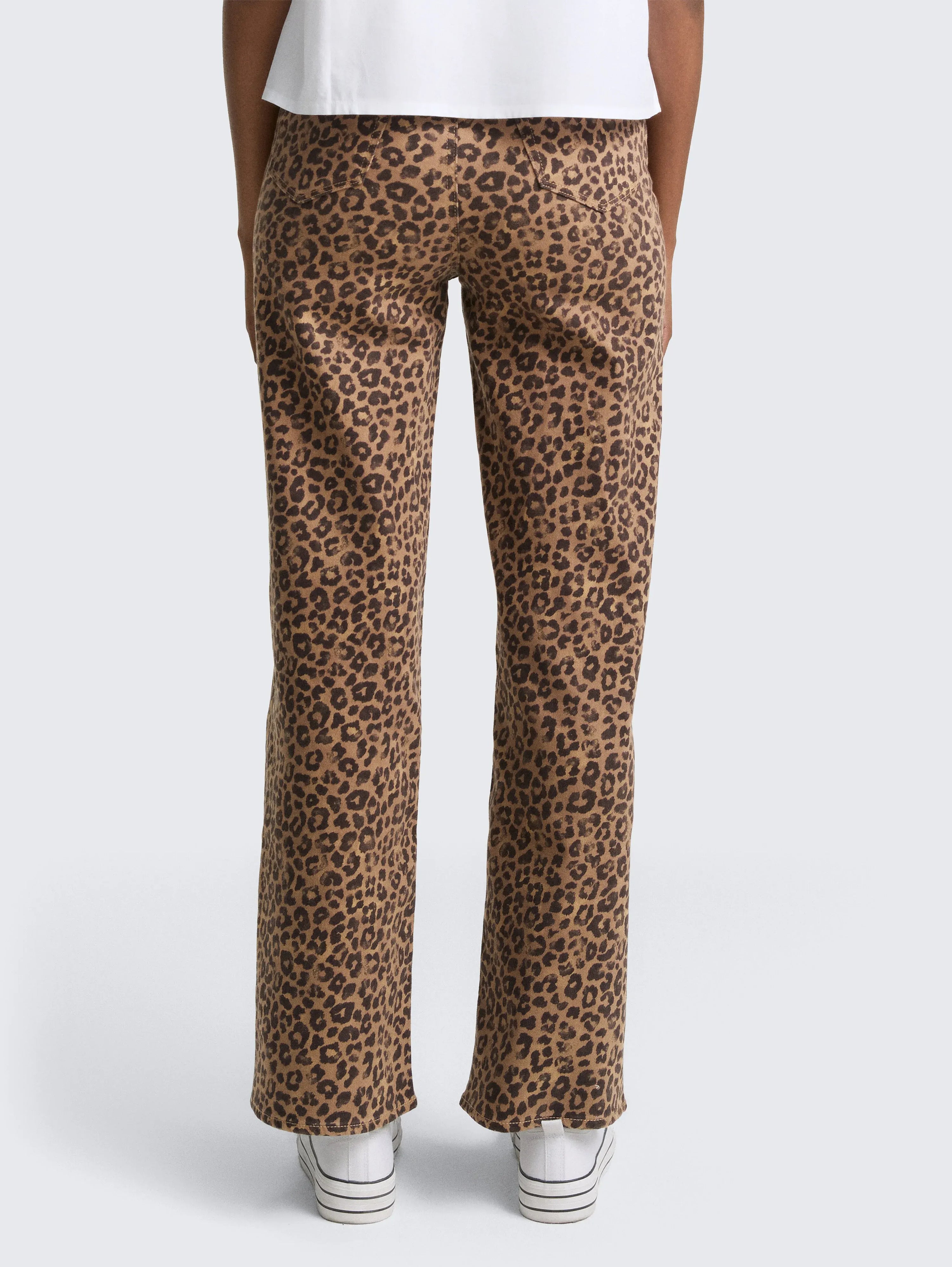 Tom Tailor_0_Ttlinou Wide Leg Jeans with Leo Print_1049385_38819_02
