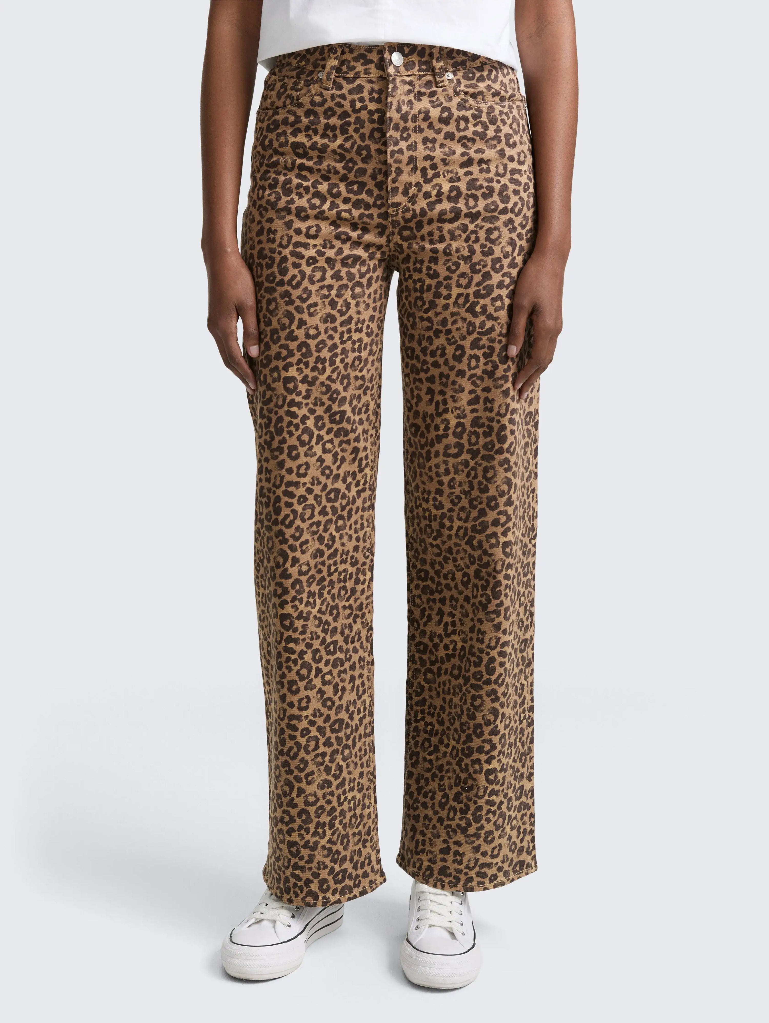 Tom Tailor_0_Ttlinou Wide Leg Jeans with Leo Print_1049385_38819_05