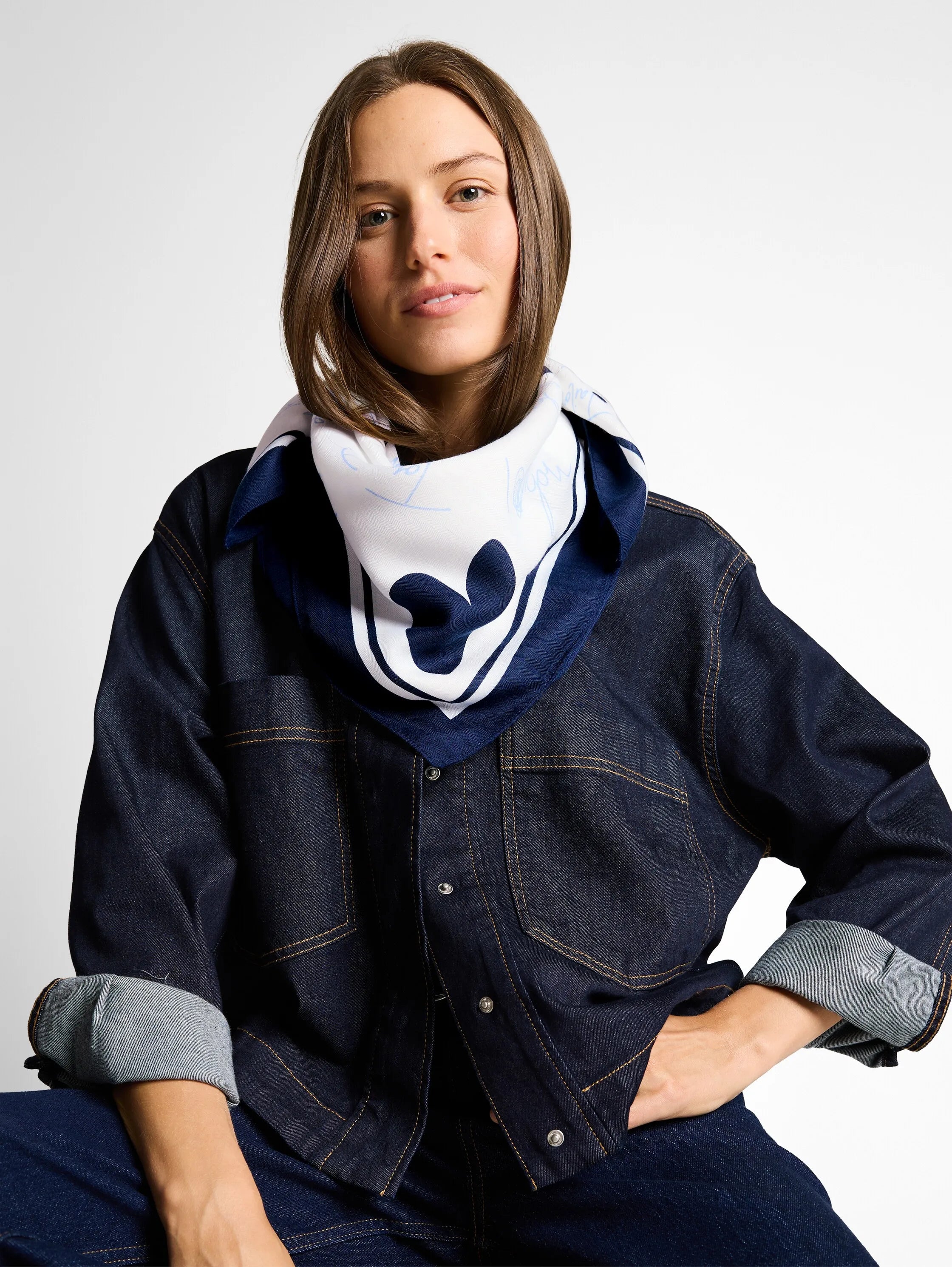 Tom Tailor Blue Haze Geometric Design Women Patterned Neckerchief SKU: 1049644_39967 Image 01