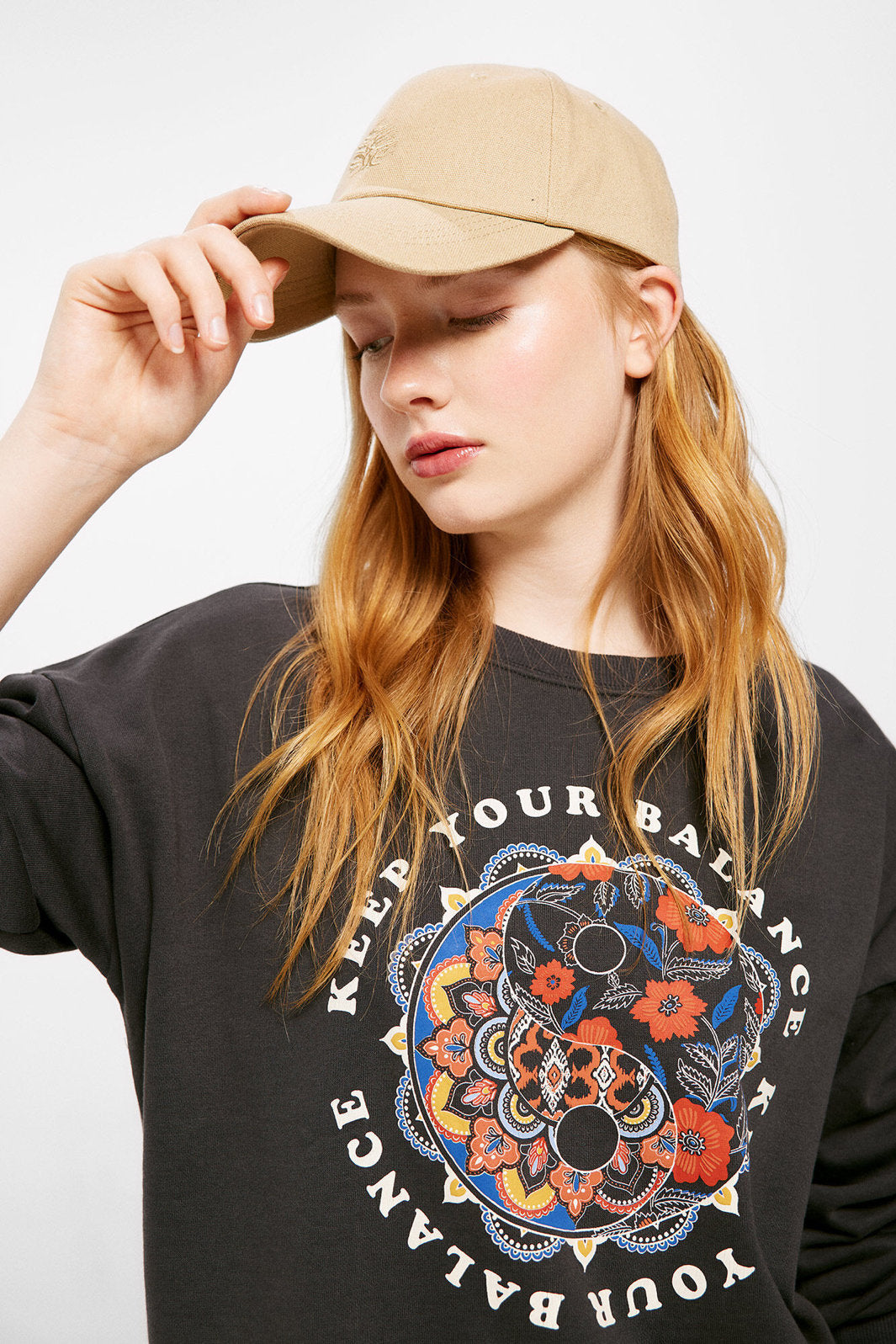 Graphic Crew Neck Sweatshirt_1087474_41_03