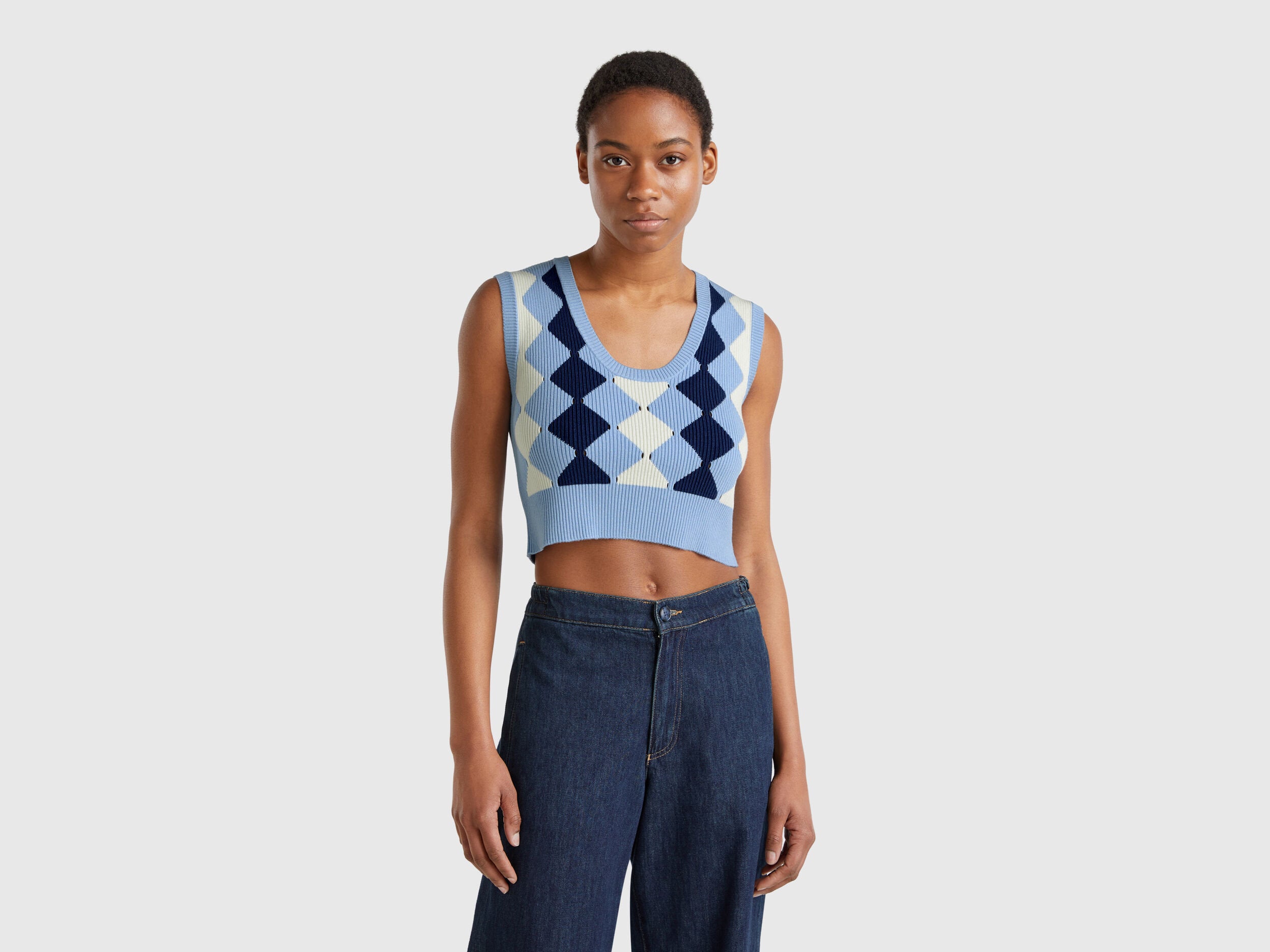Benetton_Cropped Vest with Diamond Inlay_124ME10DI_80B_01