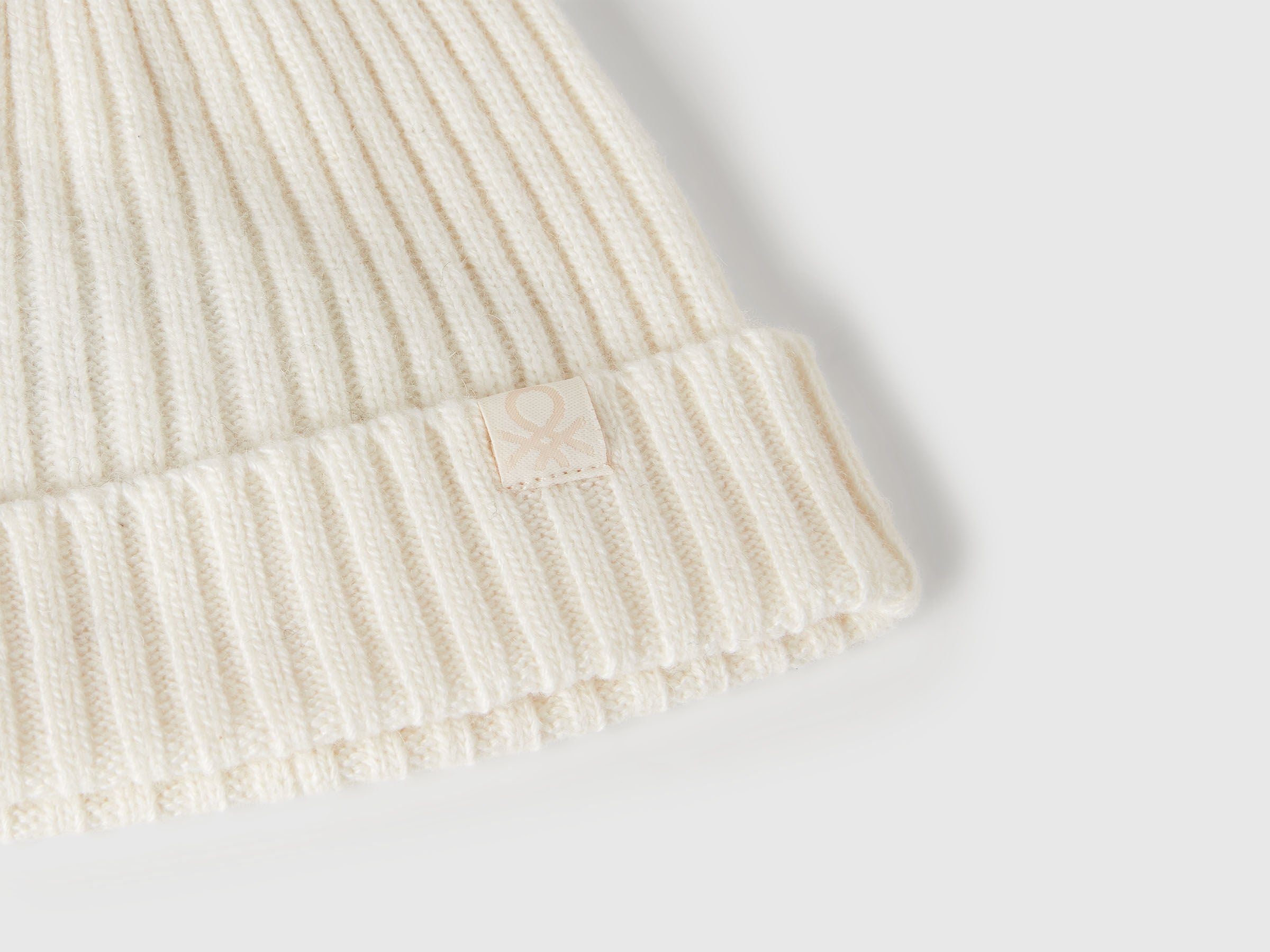 Benetton_Creamy White_Hat in Wool Blend_126WGA006_000_03