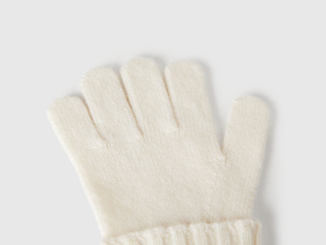 Benetton_Creamy White_Gloves in Viscose and Wool Blend_126WGG009_000_02