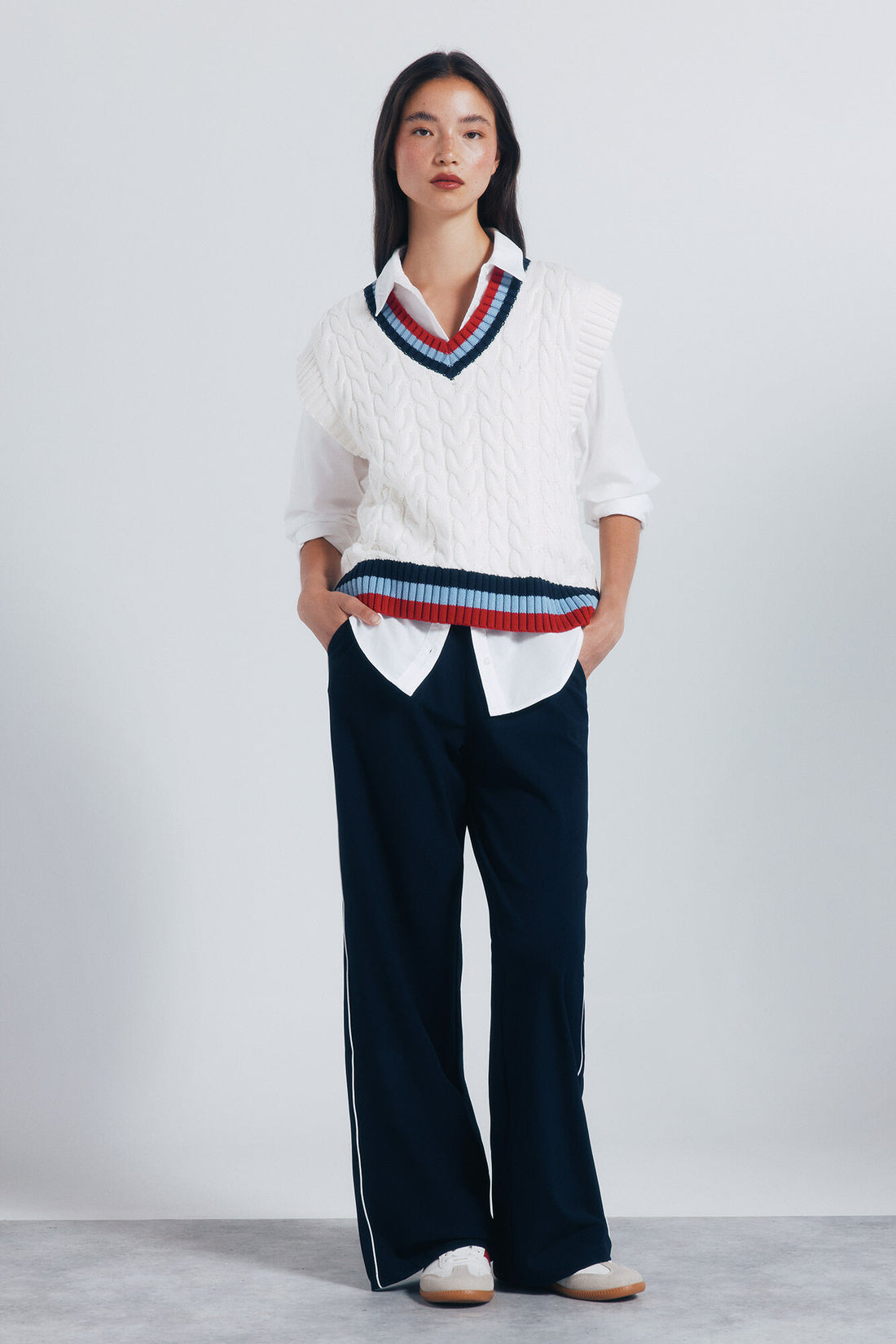 Springfield_White_Contrast Ribbed Vest_1332571_33_02