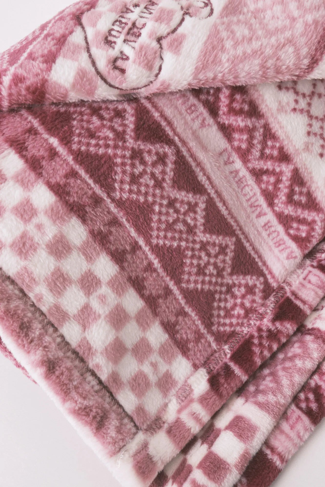 Women Secret_Pink_Velour Sleeping Blanket with Border_1372589_73_05