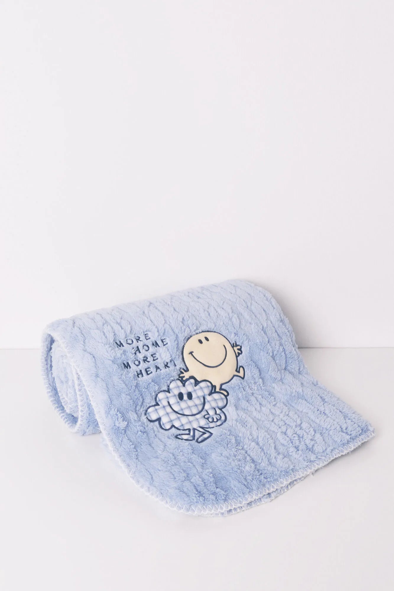 Women Secret_Medium Blue_Smileyworld¨ Sofa Blanket_1372593_14_04