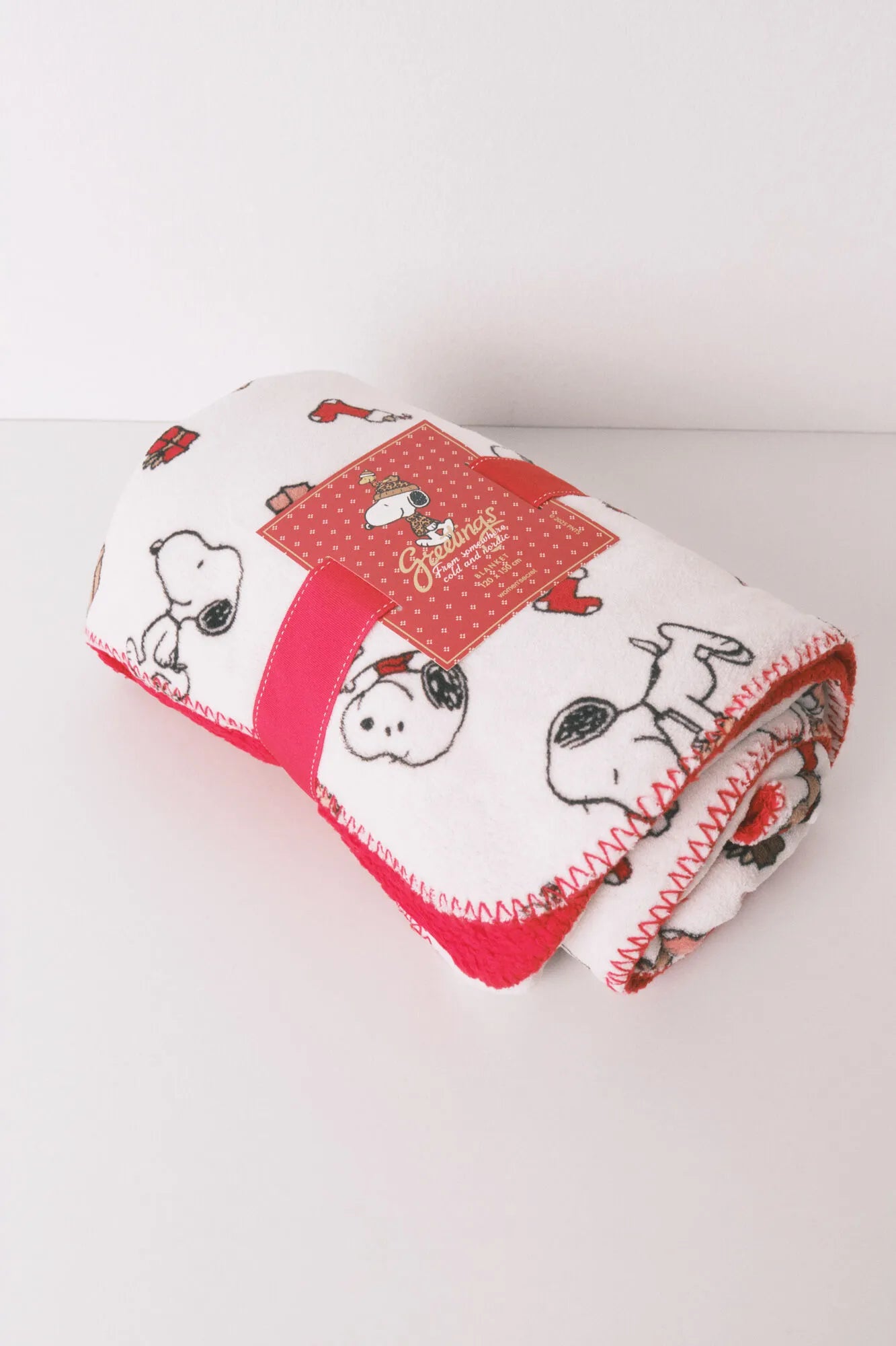 Women Secret_White Print_Super Soft Snoopy Velour Blanket_1372595_97_03